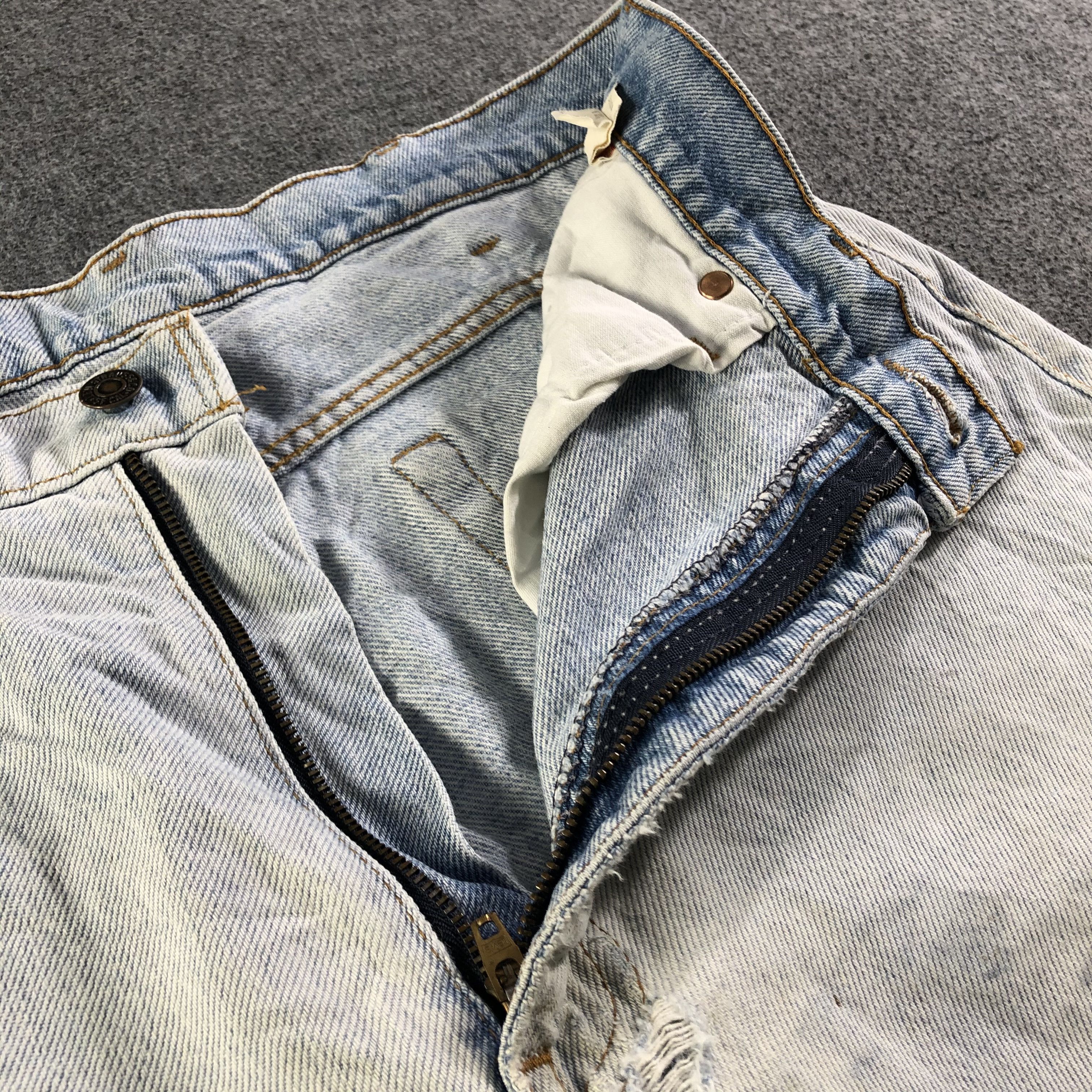 Levi's Vintage Light Wash Levis Jeans-J4577 Size US 32 / EU 48 - 8 Thumbnail