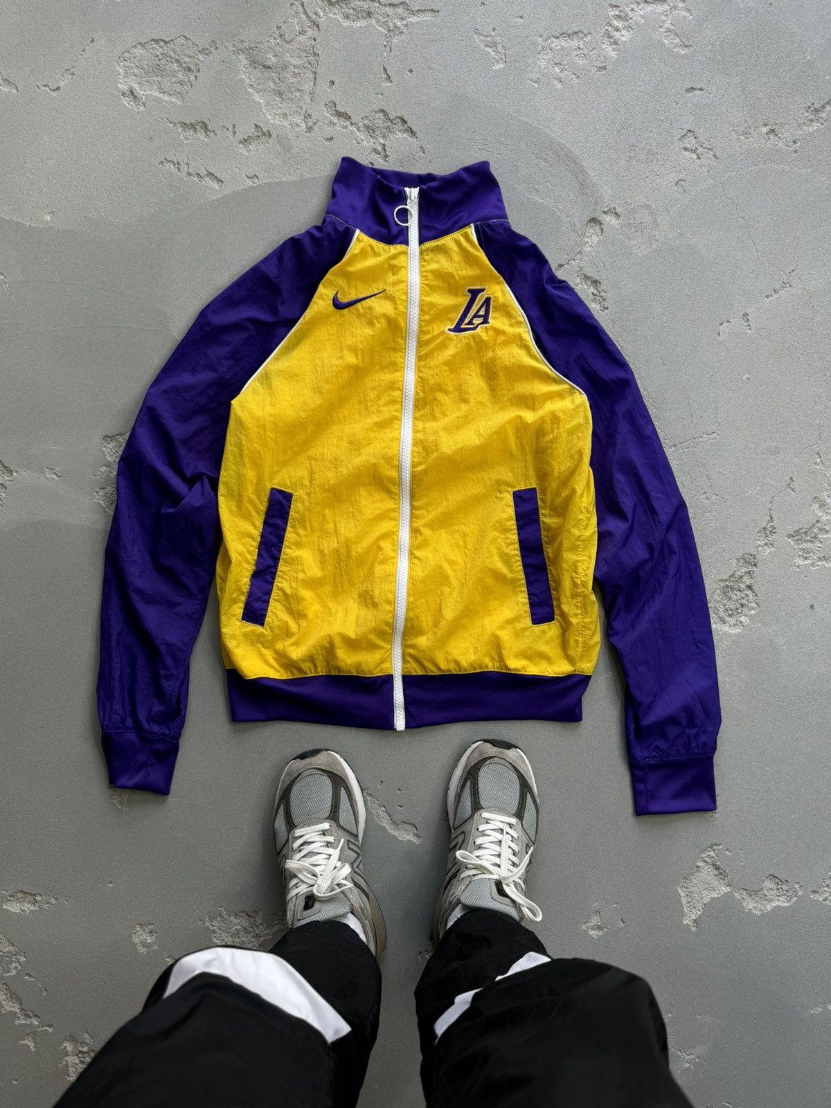 NBA × Nike × Vintage NIKE LAKERS NYLON JACKET 90s Size US S / EU 44-46 / 1 - 1 Thumbnail