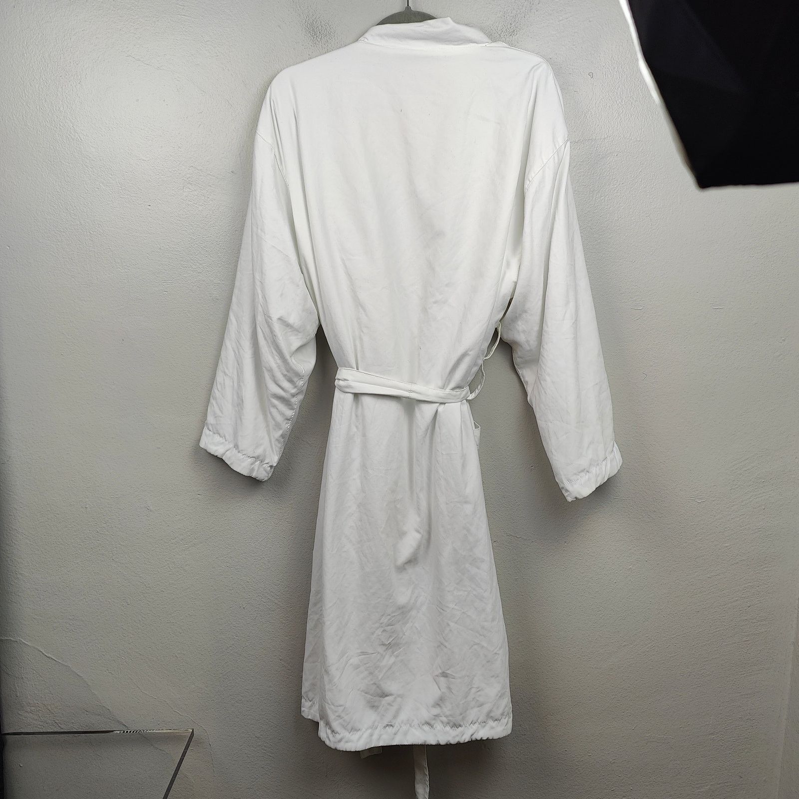 Other Nobu Hotel Barcelona Robe Size Medium White Terry Size US M / EU 48-50 / 2 - 10 Thumbnail