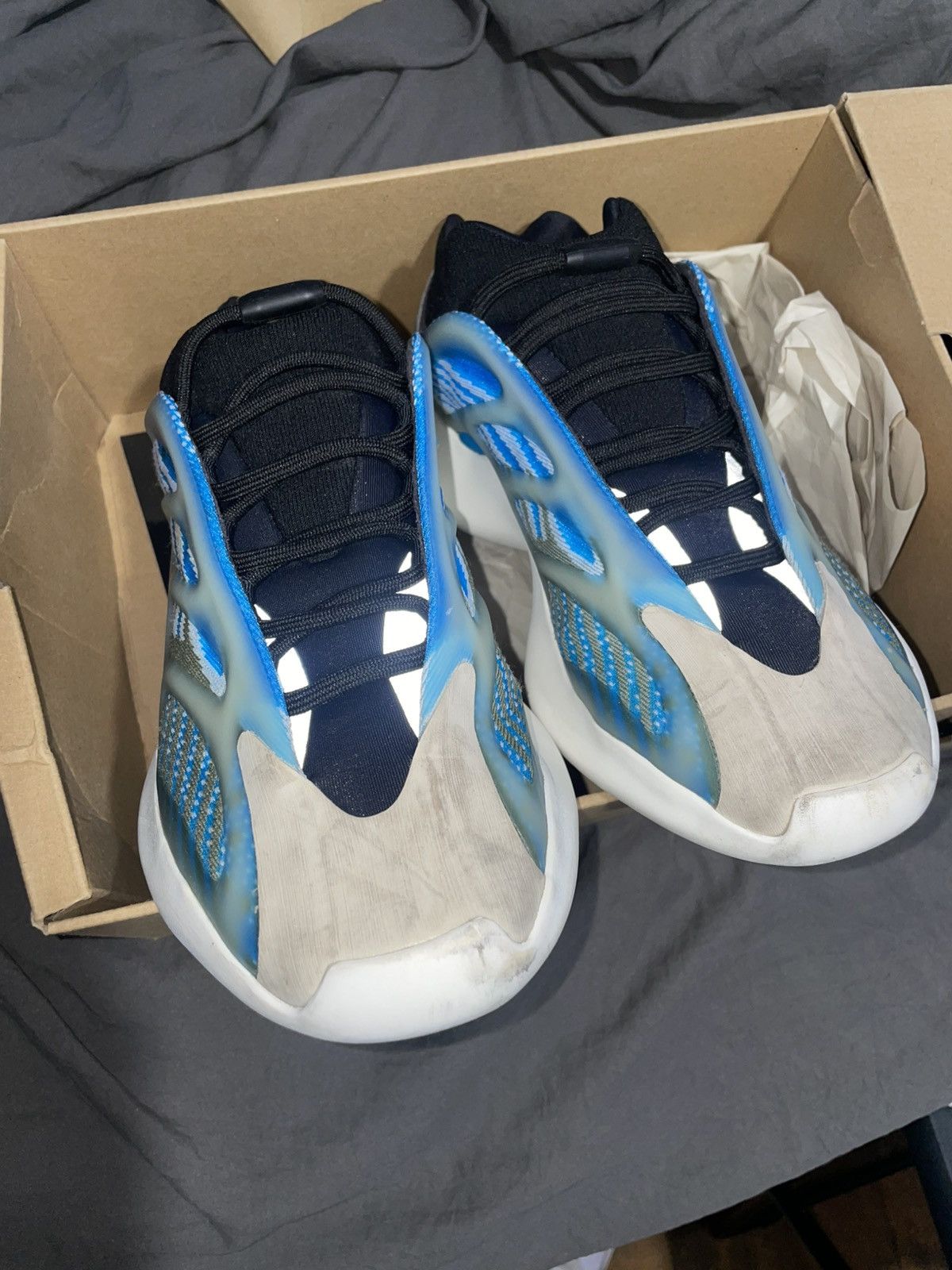 Adidas × Yeezy Yeezy 700 V3 Arzareth Size US 9 / EU 42 - 3 Thumbnail