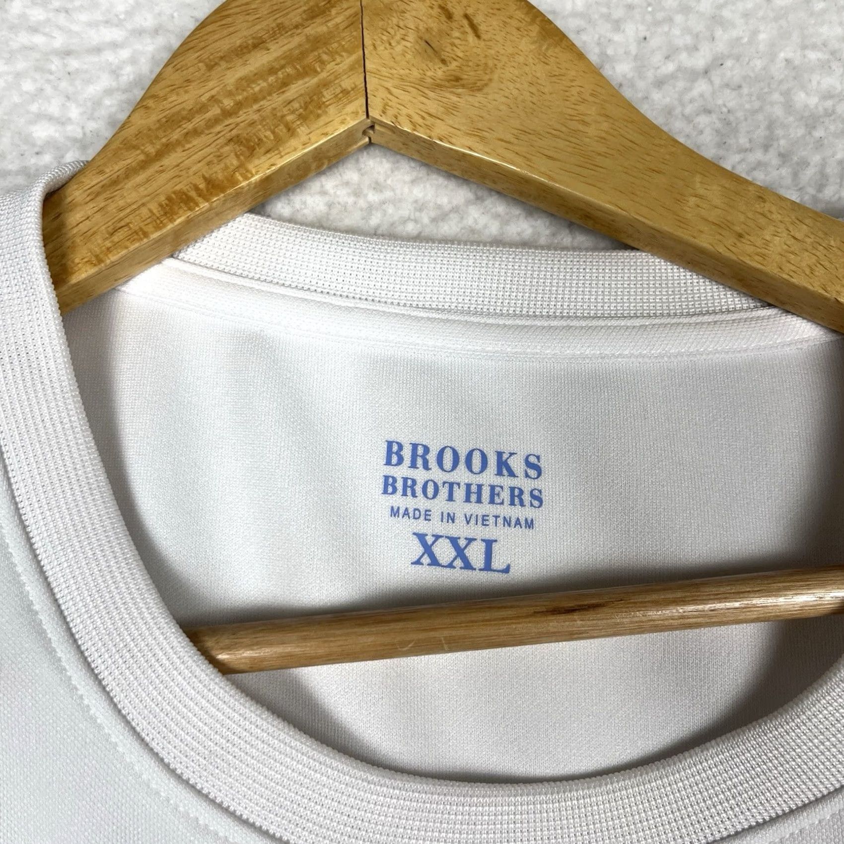 Brooks Brothers Brooks Brothers T-Shirt 2XL White Long Sleeve Logo Performance Men Size US XXL / EU 58 / 5 - 2 Thumbnail