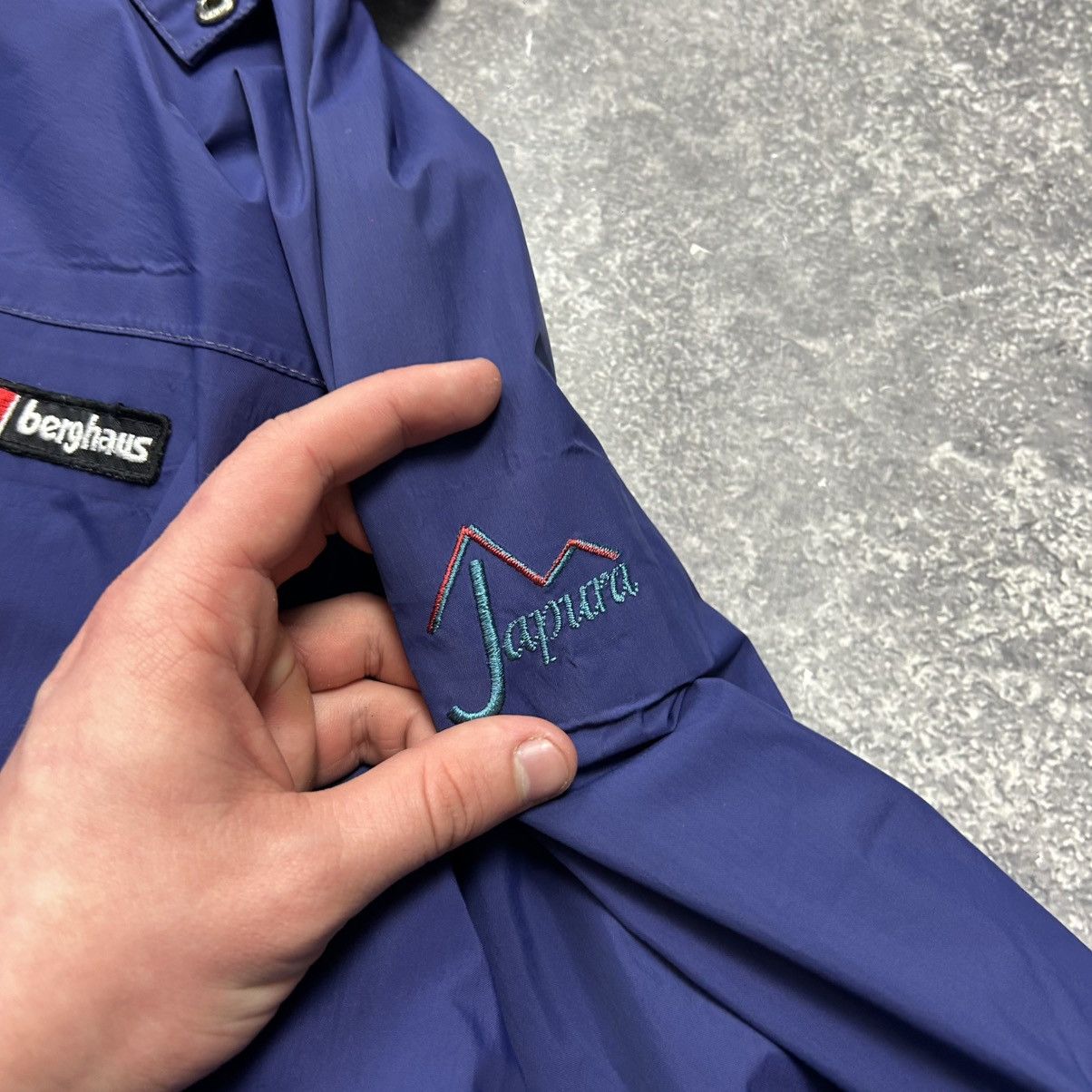 Berghaus Vintage Berghaus Gore Tex 90’s Outdoor Jacket size S Size US S / EU 44-46 / 1 - 10 Thumbnail