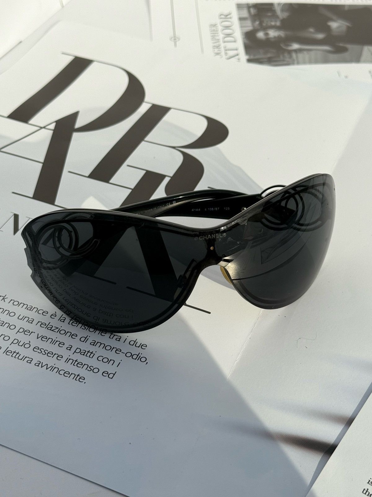 Chanel Chanel vintage sunglasses 4144 Size ONE SIZE - 9 Thumbnail