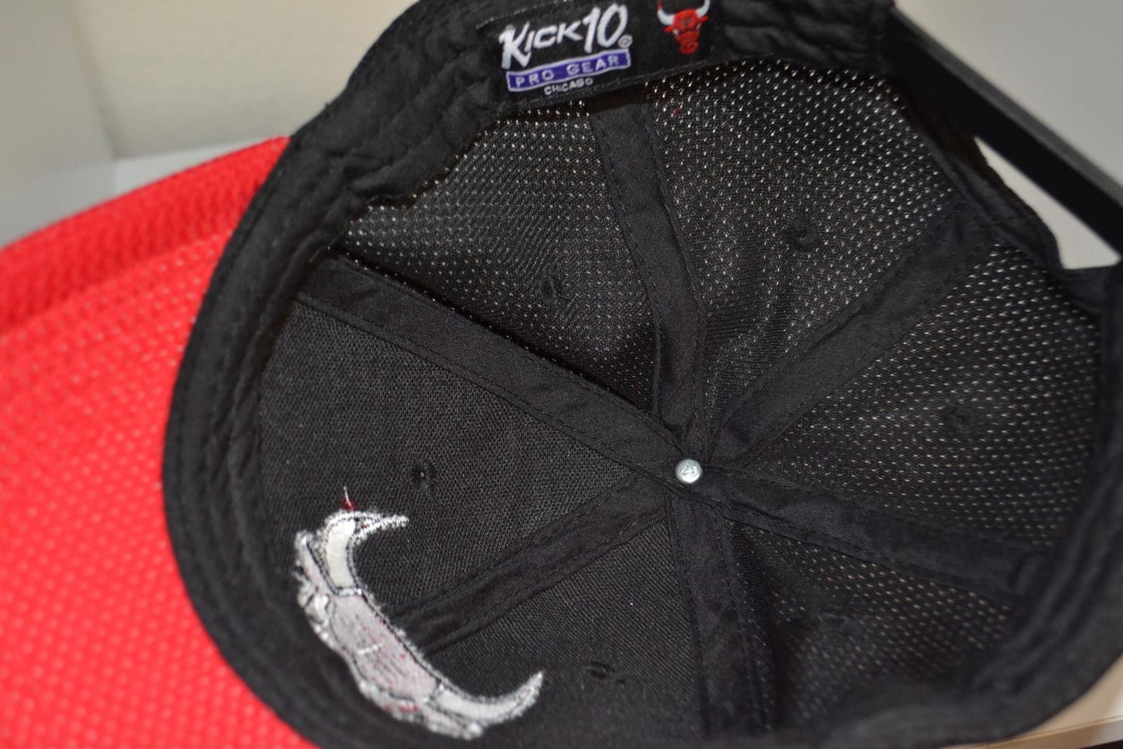 The Unbranded Brand Chicago Bulls Black and Red Baseball Cap Size ONE SIZE - 5 Thumbnail
