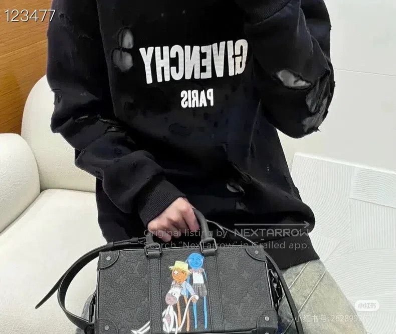 Givenchy Givenchy Large Distressed Hoodie Sweatshirt Size US S / EU 44-46 / 1 - 6 Thumbnail