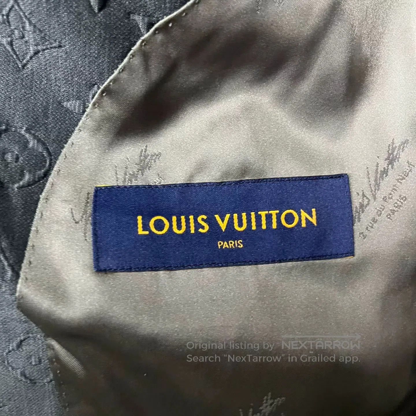 louis vuitton black single-button blazer.
