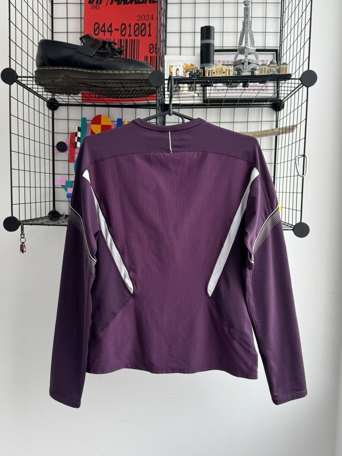 Nike Vintage Nike Dri Fit Thermal Running Long Sleeve Size US S / EU 44-46 / 1 - 6 Thumbnail