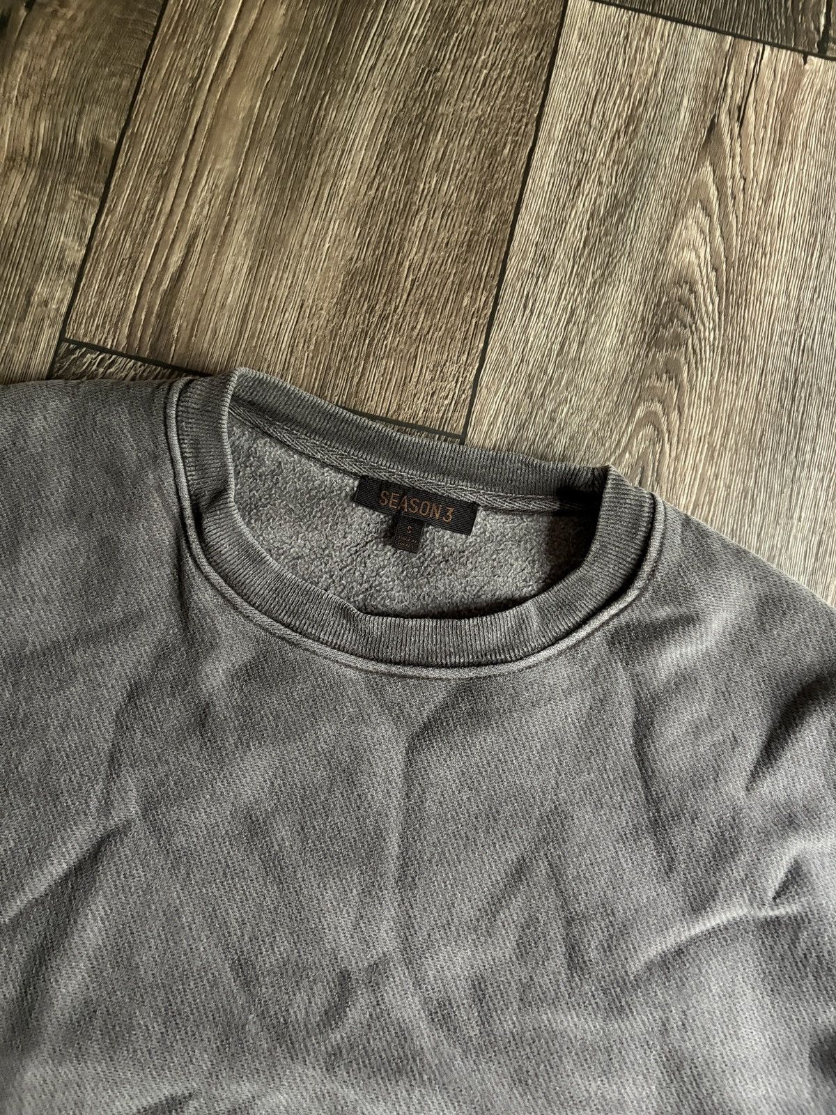 Yeezy Yeezy Season 3 Fluoro Gray Crewneck Sweatshirt Size US S / EU 44-46 / 1 - 4 Thumbnail