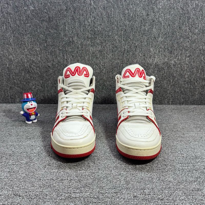 Louis Vuitton Louis Vuitton High-Top Trainer Sneakers for Men - Size US 8 / EU 41 - 2 Thumbnail