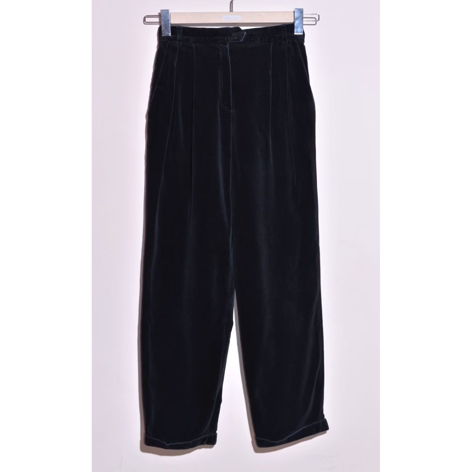 Escada Vintage ESCADA Pants Women Black Velour Pleated Trousers Size 38 Size 26" / US 2 / IT 38 - 2 Thumbnail