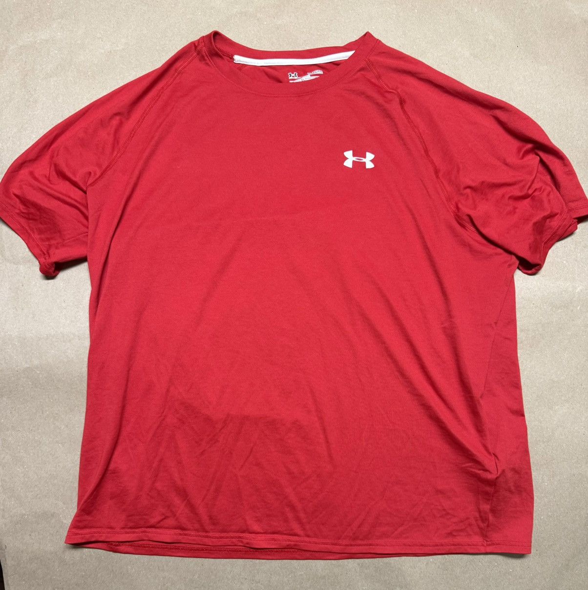 Under Armour Under Armour Heat Gear Loose Shirt Red size XL Rare! Size US XL / EU 56 / 4 - 1 Thumbnail