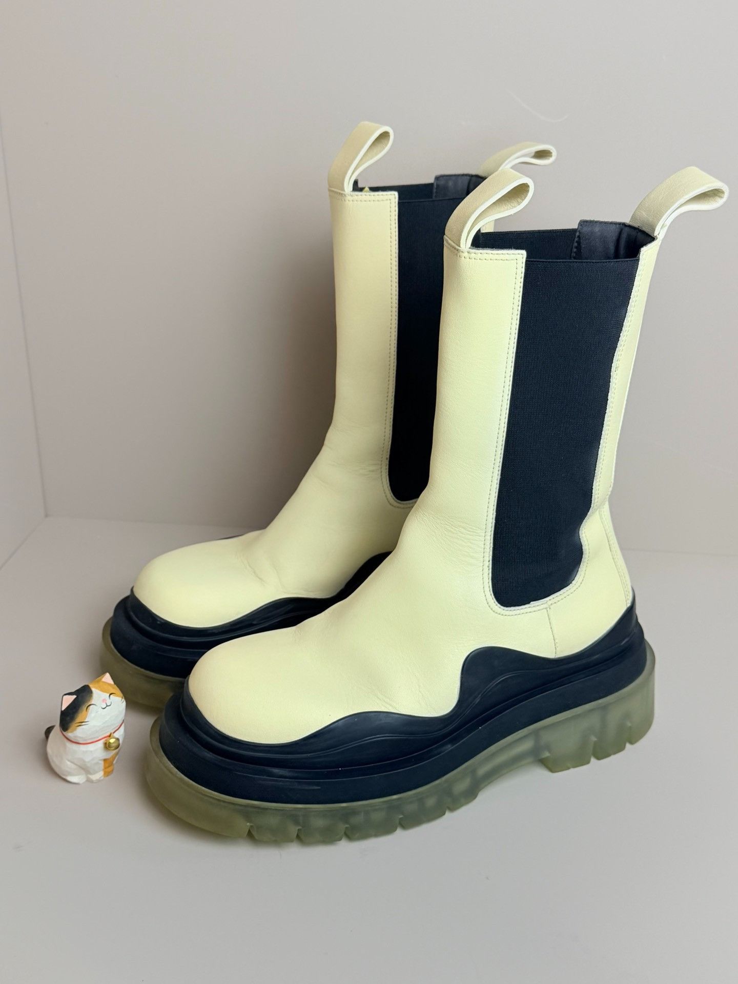 Bottega Veneta Bottega Veneta White Boots us_6-5 Women Size US 6.5 / IT 36.5 - 1 Thumbnail