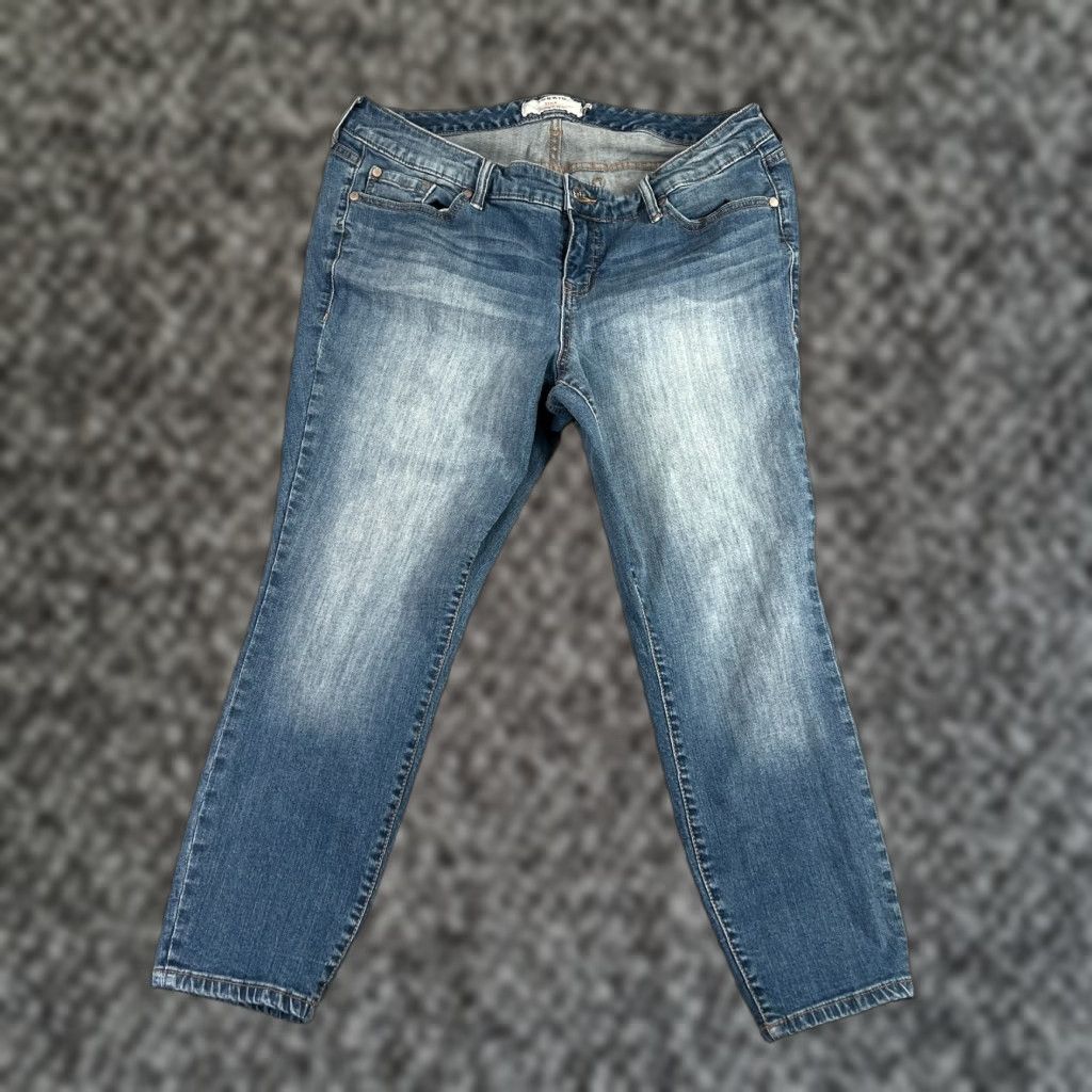 Torrid VINTAGE Torrid Boyfriend Fit Jeans Women Size 16 Plus High Rise 90s Blue Denim Size 38" / US 16 / IT 52 - 1 Thumbnail