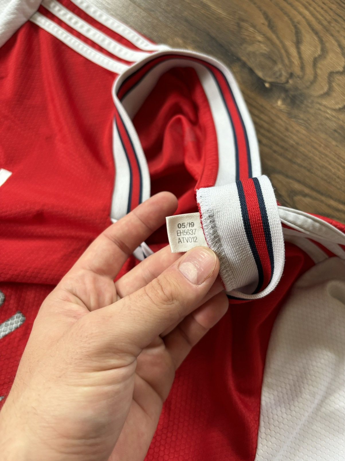 Adidas ARSENAL LONDON 2019-2020 HOME FOOTBALL SHIRT XL ADIDAS Size US L / EU 52-54 / 3 - 7 Thumbnail