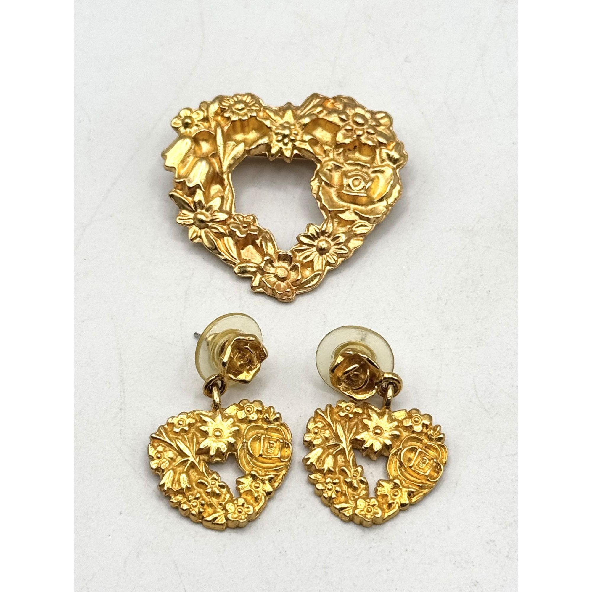 Vintage Vintage gold flower heart brooch pin & dangle earrings jewel Size ONE SIZE - 1 Thumbnail