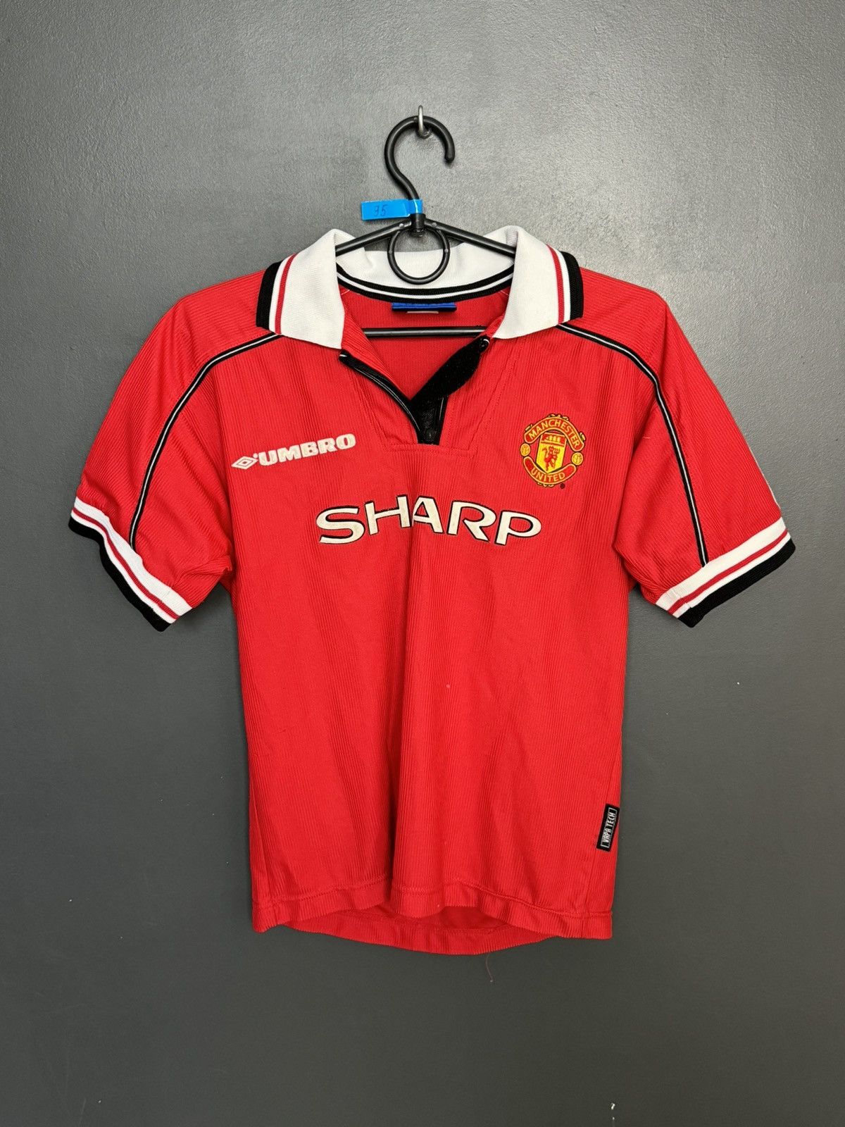 Umbro KIDS Manchester United 98/00 Home Football Jersey Shirt Size US XS / EU 42 / 0 - 1 Thumbnail