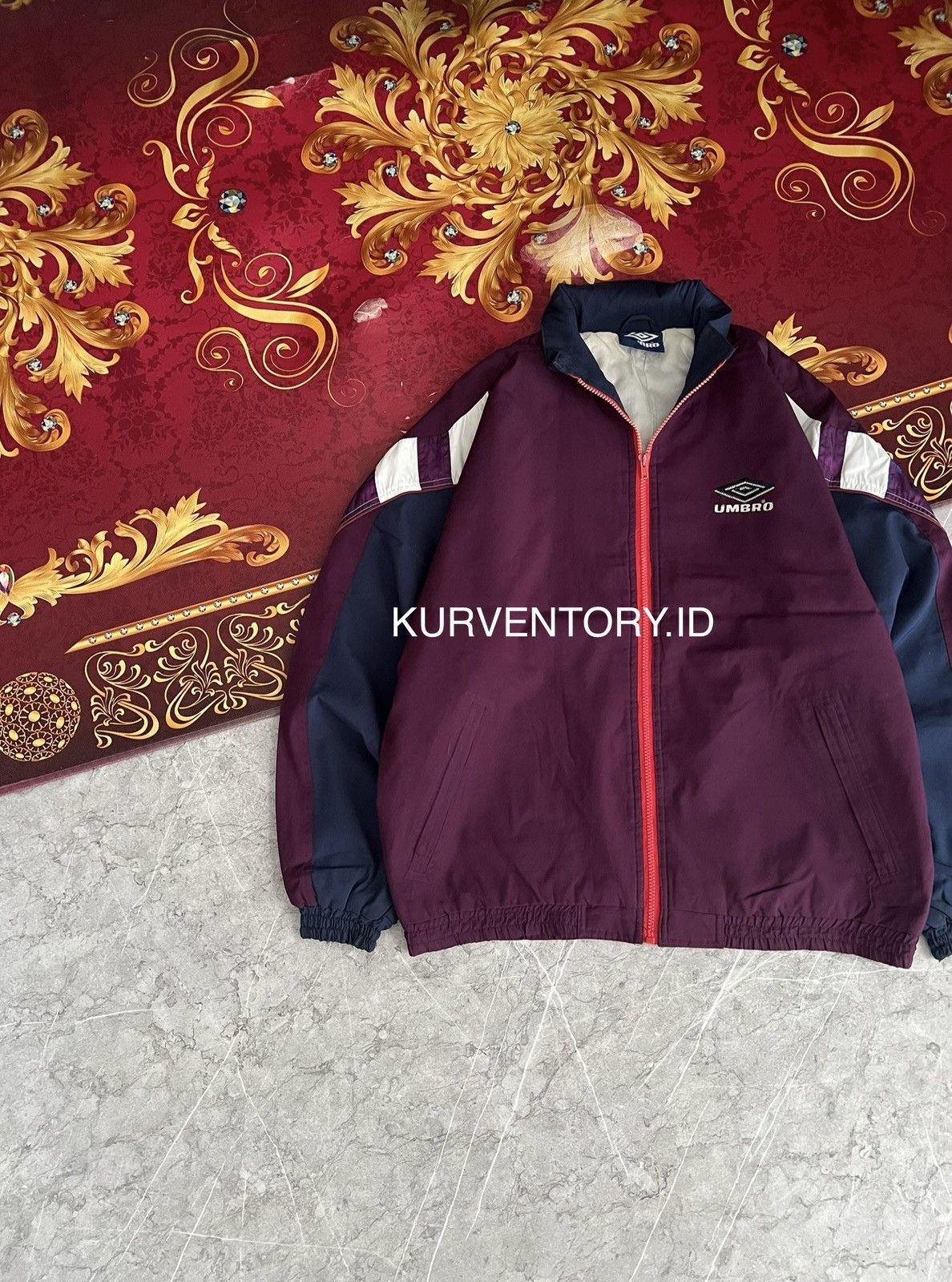 Umbro (SOLD OUT) Vintage Umbro Windbreaker Jacket Size US XL / EU 56 / 4 - 3 Thumbnail