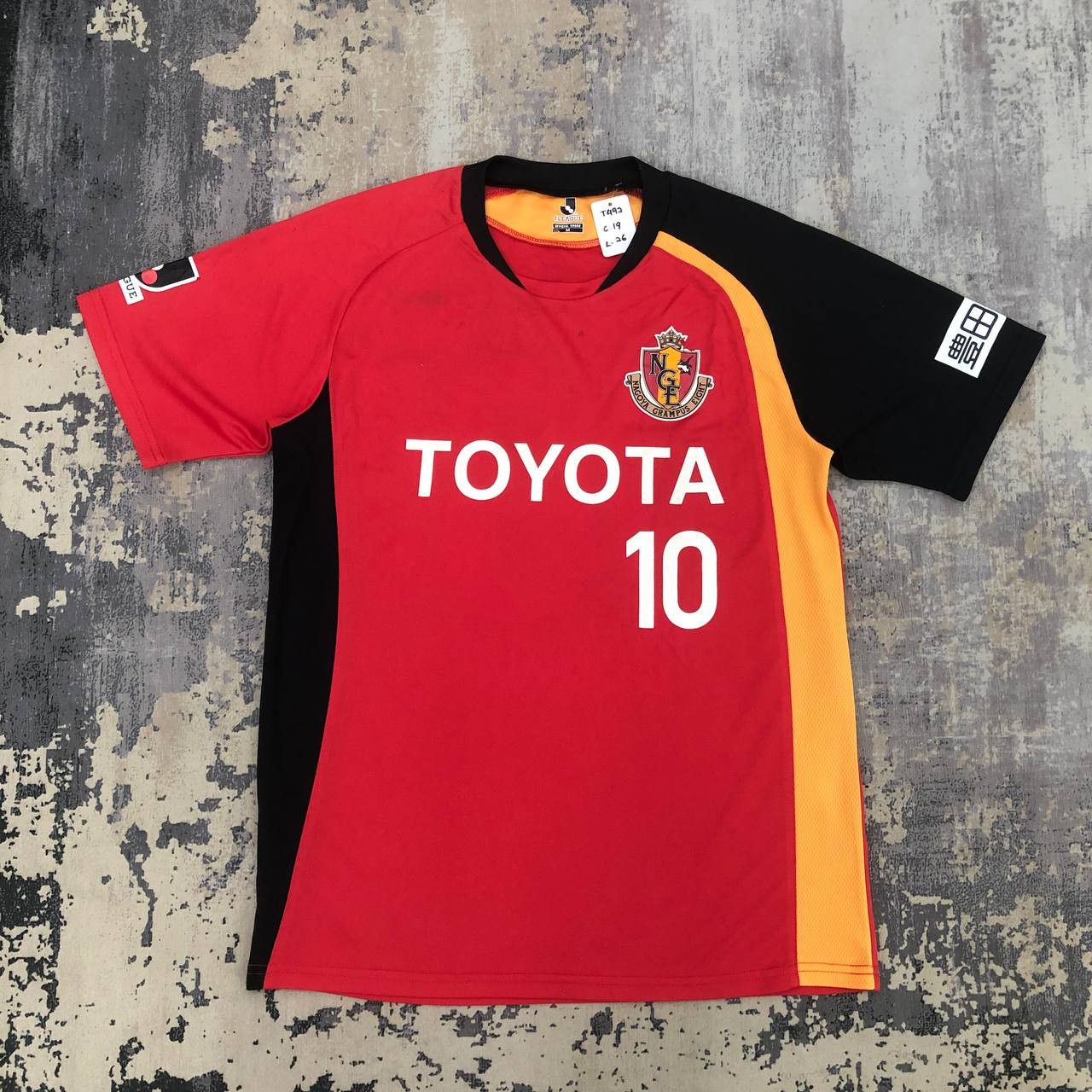 image of Soccer Jersey T492 J League Ogawa Toyota Nagoya Grampus Eight Jerseys in Red, Men's (Size Medium)