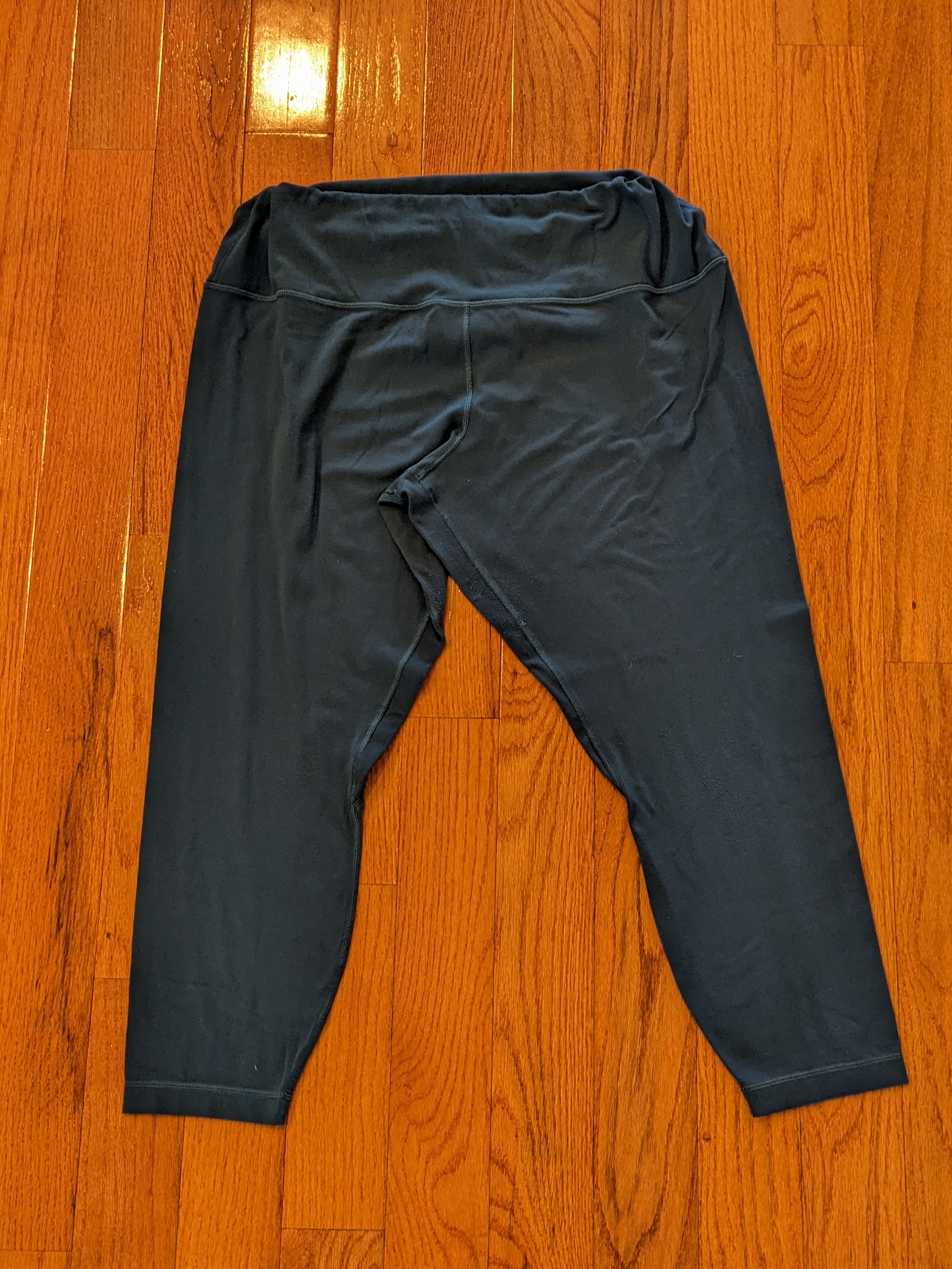 Lululemon Lululemon Size 20 Blue Yoga Pants Size 42" / US 20 - 1 Thumbnail