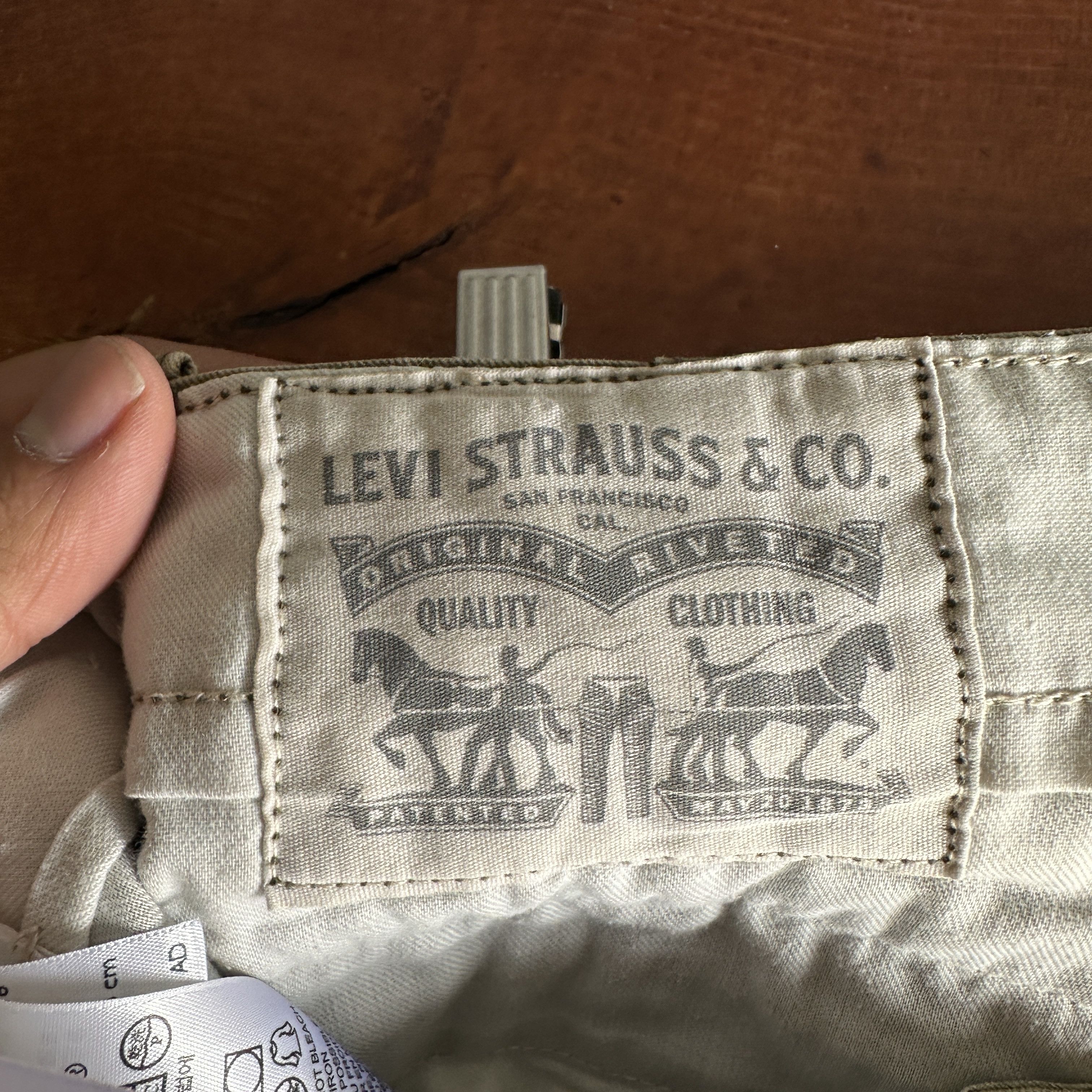 Levi's Vtg Levis Cargo Shorts Utility Pockets Outdoor Army Surplus Size US 34 / EU 50 - 10 Thumbnail