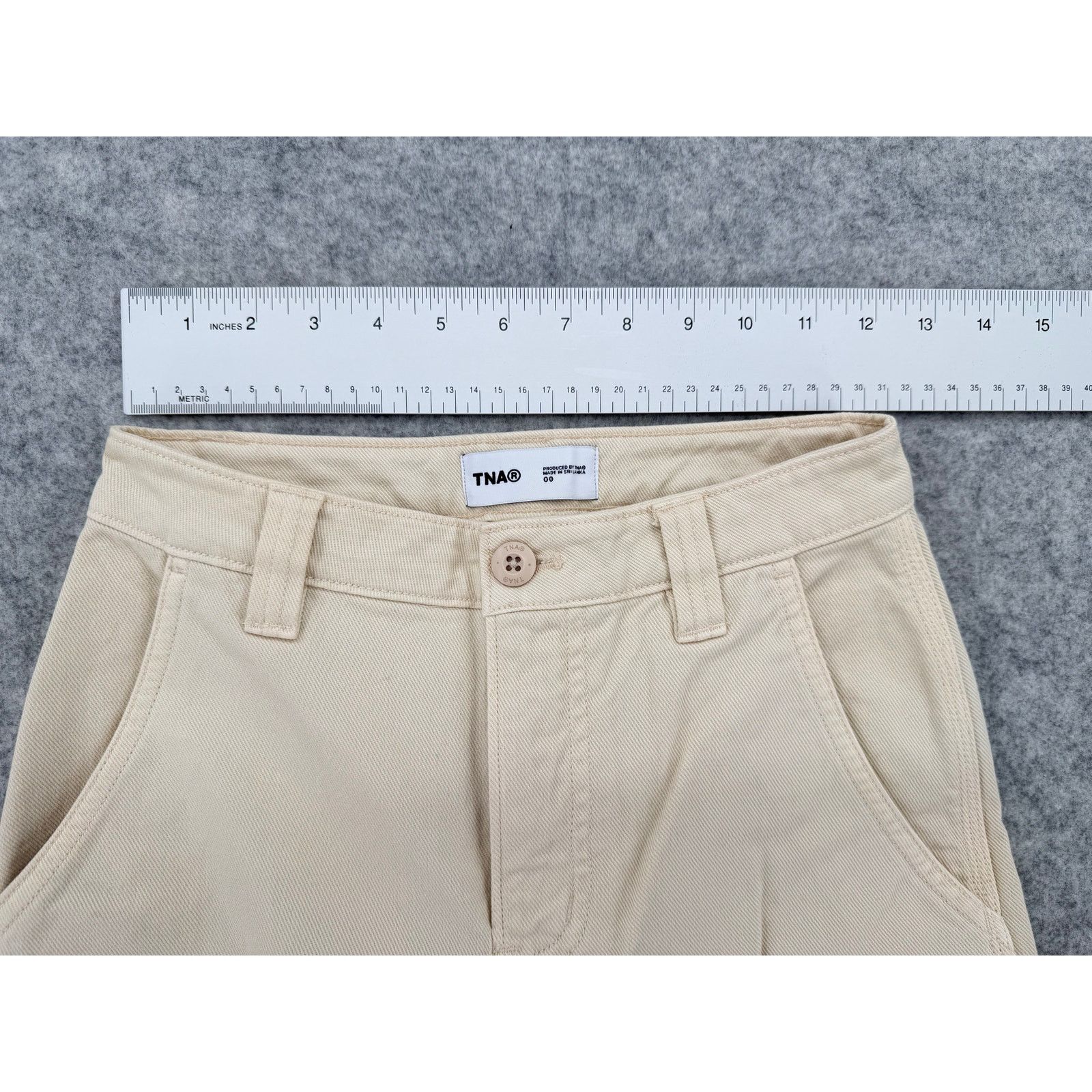 TNA TNA Aritzia Corbett Mid-Rise Cargo Pants Beige/Cream Size 00 Size 24" / US 00 / IT 34 - 9 Thumbnail
