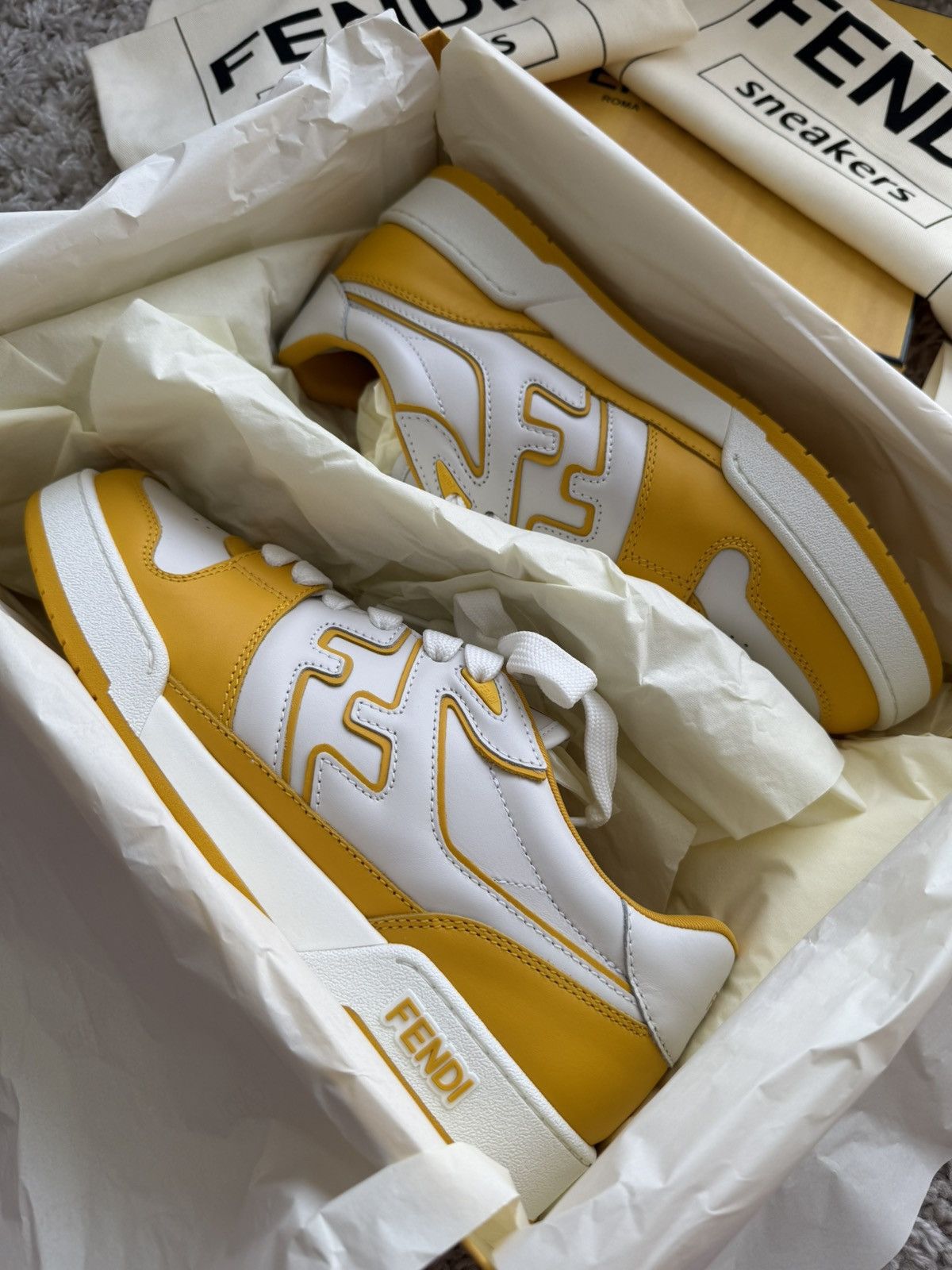 Fendi Fendi Roma sneakers size 42 US9 leather yellow mustard Size US 9 / EU 42 - 14 Thumbnail