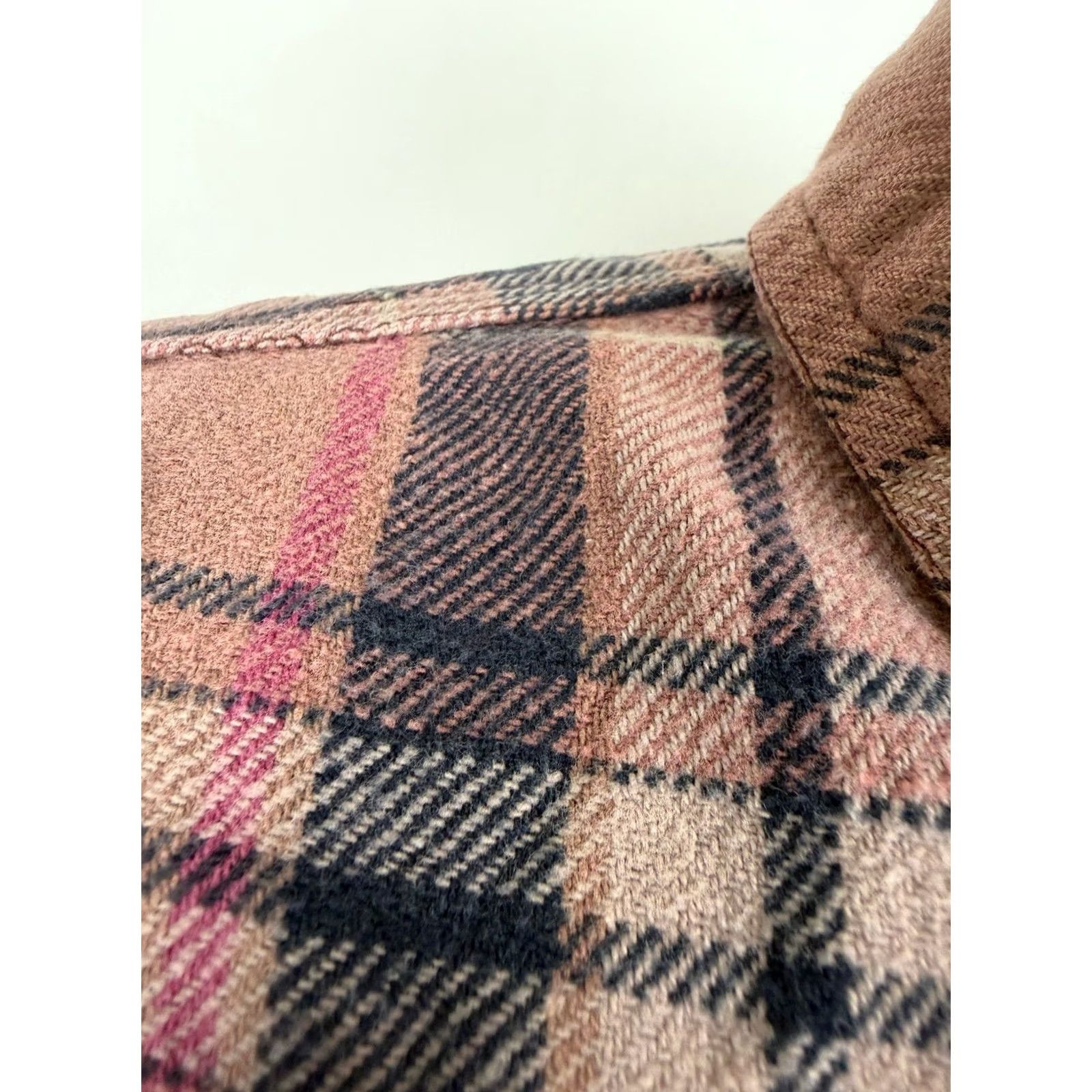 Vintage VINTAGE Heavyweight Flannel Shirt Men XL Dusty Rose Plaid Rugged Work Outdoors Size US XL / EU 56 / 4 - 4 Thumbnail