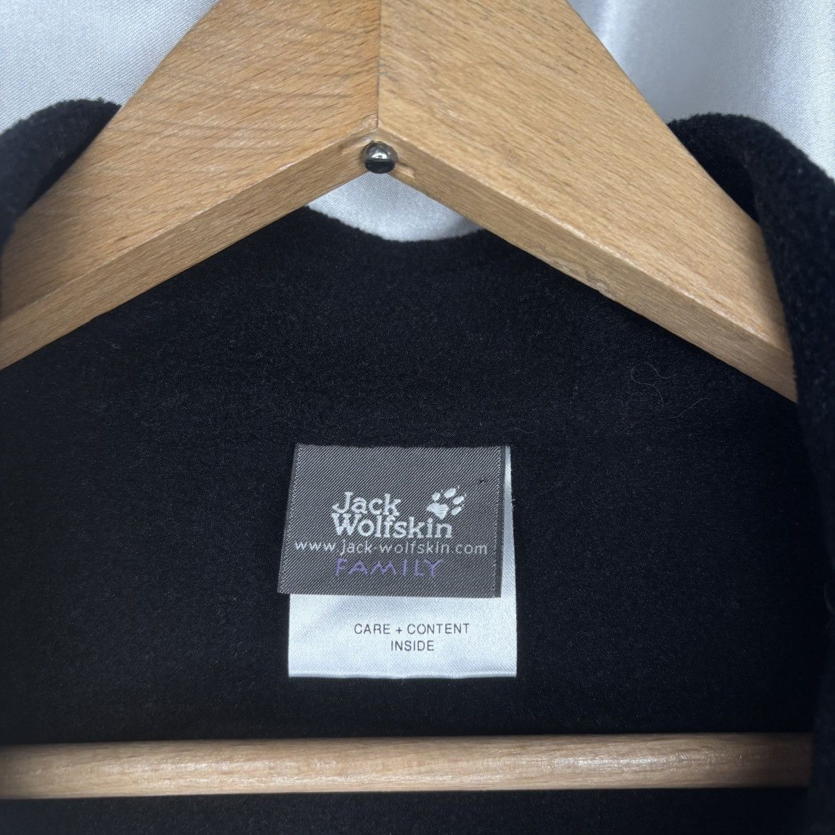 Jack Wolfskin × Vintage black Jack wolfskin fleece sweatshirt with logo embroidery Size US S / EU 44-46 / 1 - 7 Thumbnail