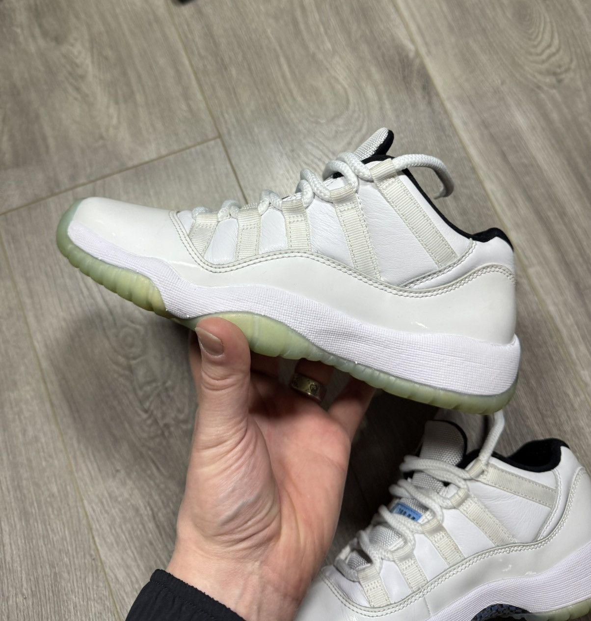 Jordan Brand Nike Air Jordan 11 Retro Low GS 'Legend Blue' 2021 Size US 6 / EU 39 - 3 Thumbnail