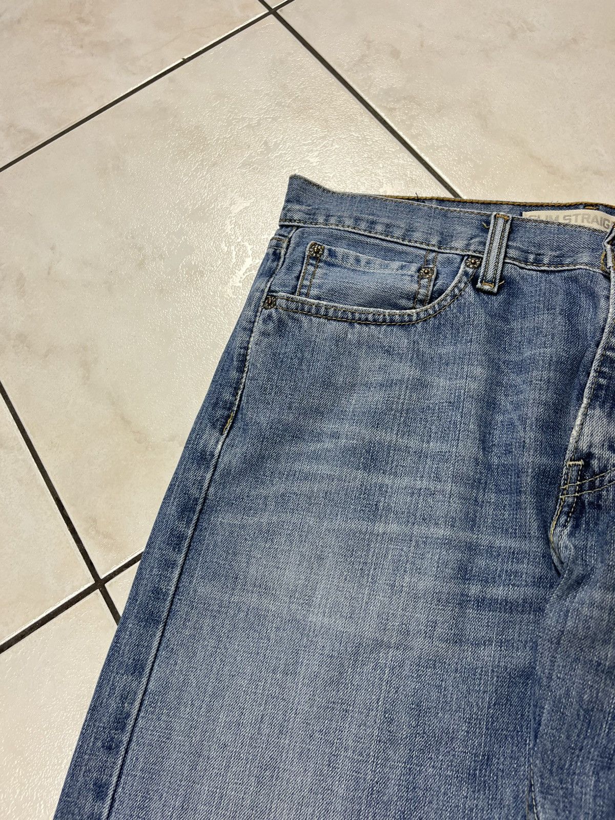 Levi's × Vintage Vintage Levi’s 514 slim straight distressed jeans y2k pants Size US 34 / EU 50 - 7 Thumbnail