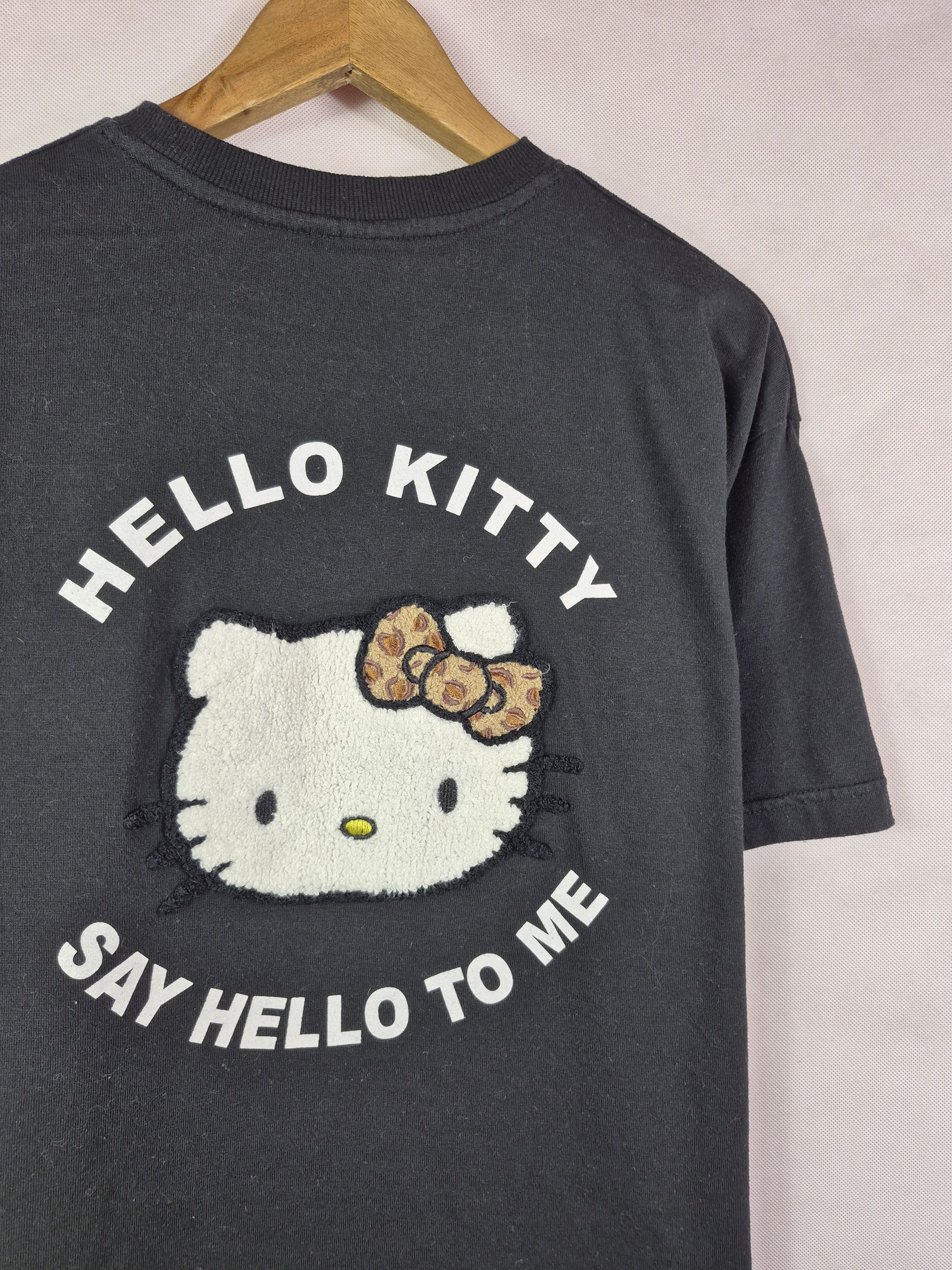 Japanese Brand 🔥 Hello Kitty Sanrio Japan Big Logo Carpet Tee Size US L / EU 52-54 / 3 - 3 Thumbnail