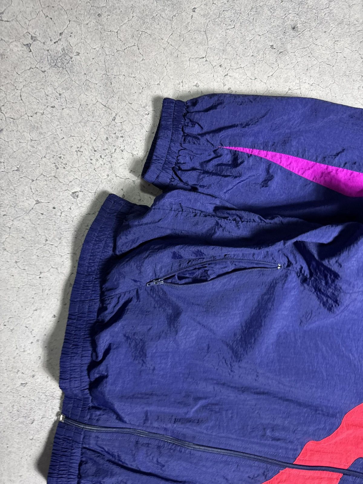 Nike Nike Vintage 80’s Nylon Light Jacket Swoosh Size XL Size US XL / EU 56 / 4 - 2 Thumbnail