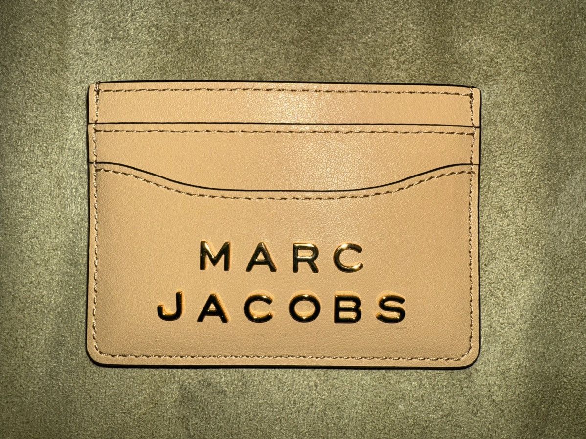 Marc Jacobs Marc Jacobs “iced coffee” Leather Card Holder, NEW, w/ COA! Size ONE SIZE - 3 Thumbnail
