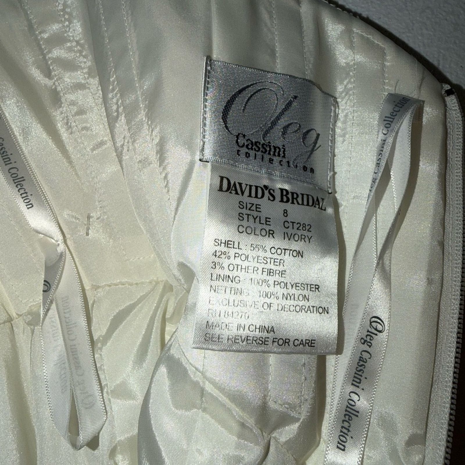 Oleg Cassini Beautiful Oleg Cassini Strapless Brocade Wedding Gown Size M / US 6-8 / IT 42-44 - 7 Thumbnail