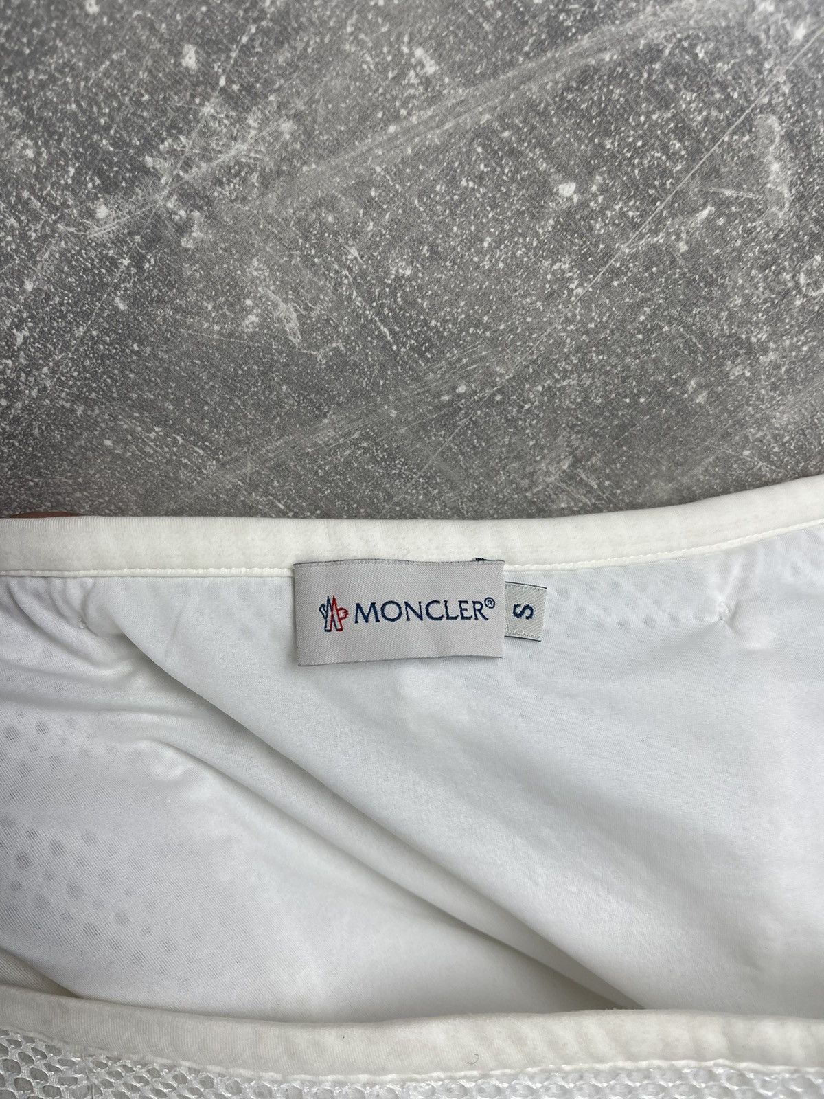 Moncler Moncler Rare White Textured Mesh Flared A Line Skirt Size 30" / US 8 / IT 44 - 10 Thumbnail