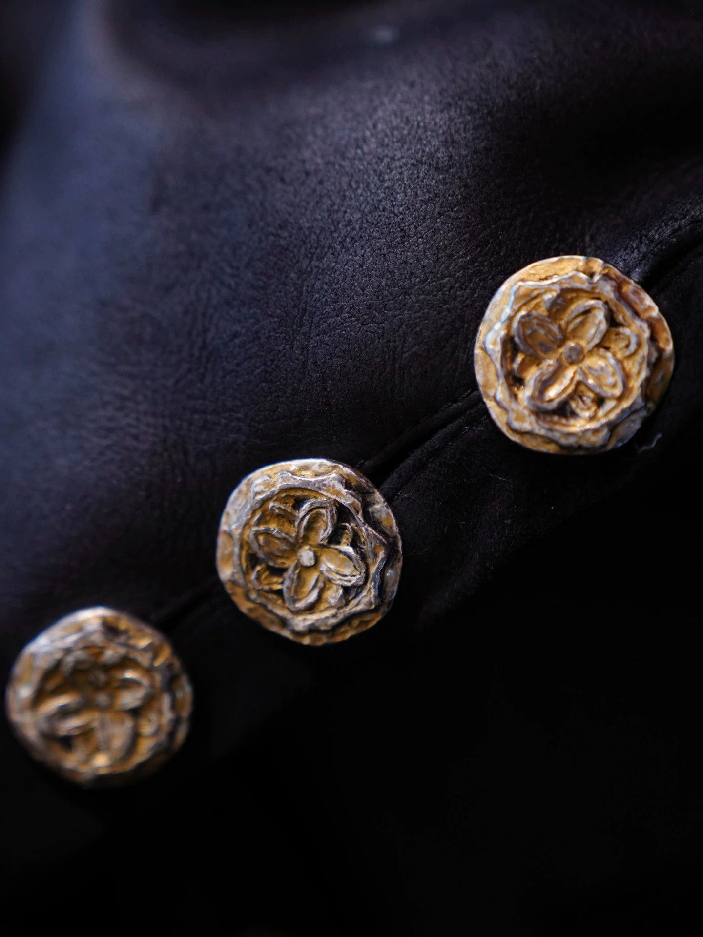 Yves Saint Laurent YSL 90s French Shearling Coat Gold Buttons M Size M / US 6-8 / IT 42-44 - 6 Thumbnail