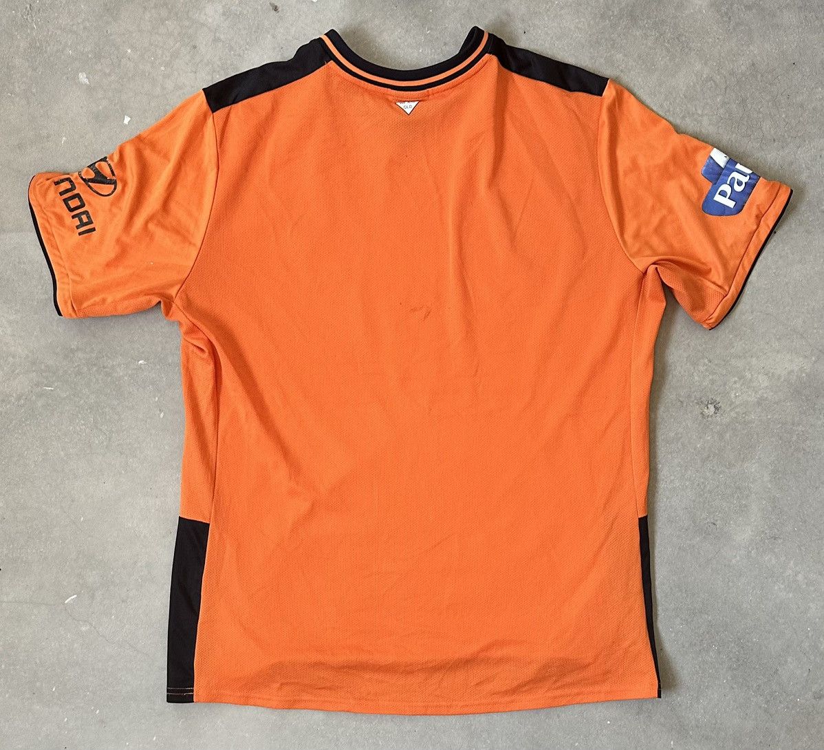 Umbro UMBRO BRISBANE ROAR FC 2015-16 HOME JERSEY Size US XL / EU 56 / 4 - 10 Thumbnail
