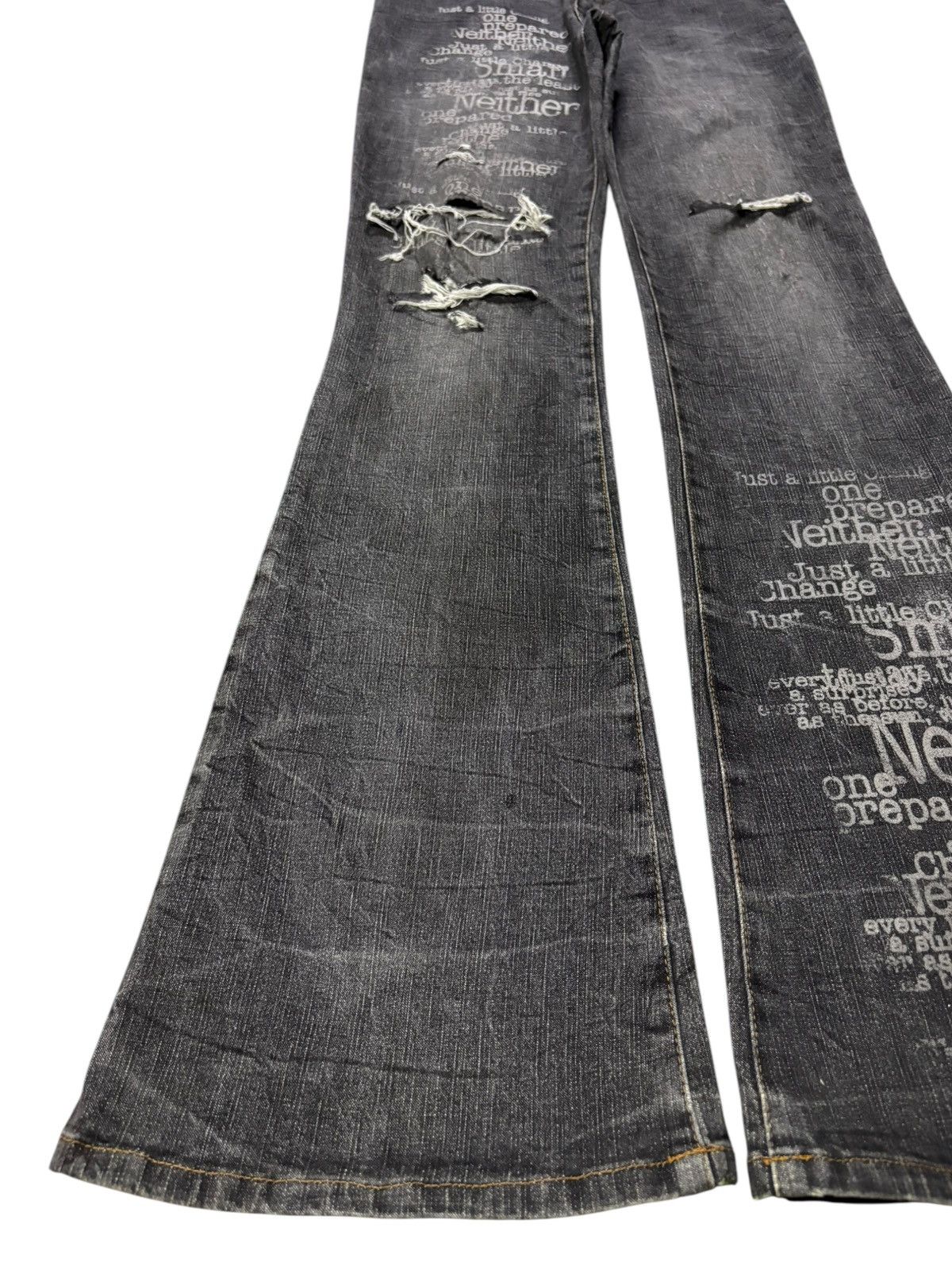 Japanese Brand Vintage Japanese Brand Printed Distressed Flare Jeans Size US 28 / EU 44 - 6 Thumbnail
