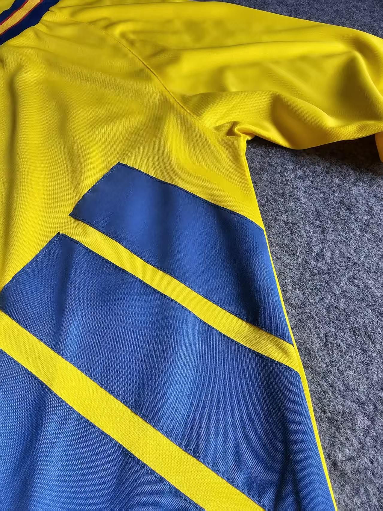 Other 1994 Sweden Jersey Home Size US M / EU 48-50 / 2 - 3 Thumbnail