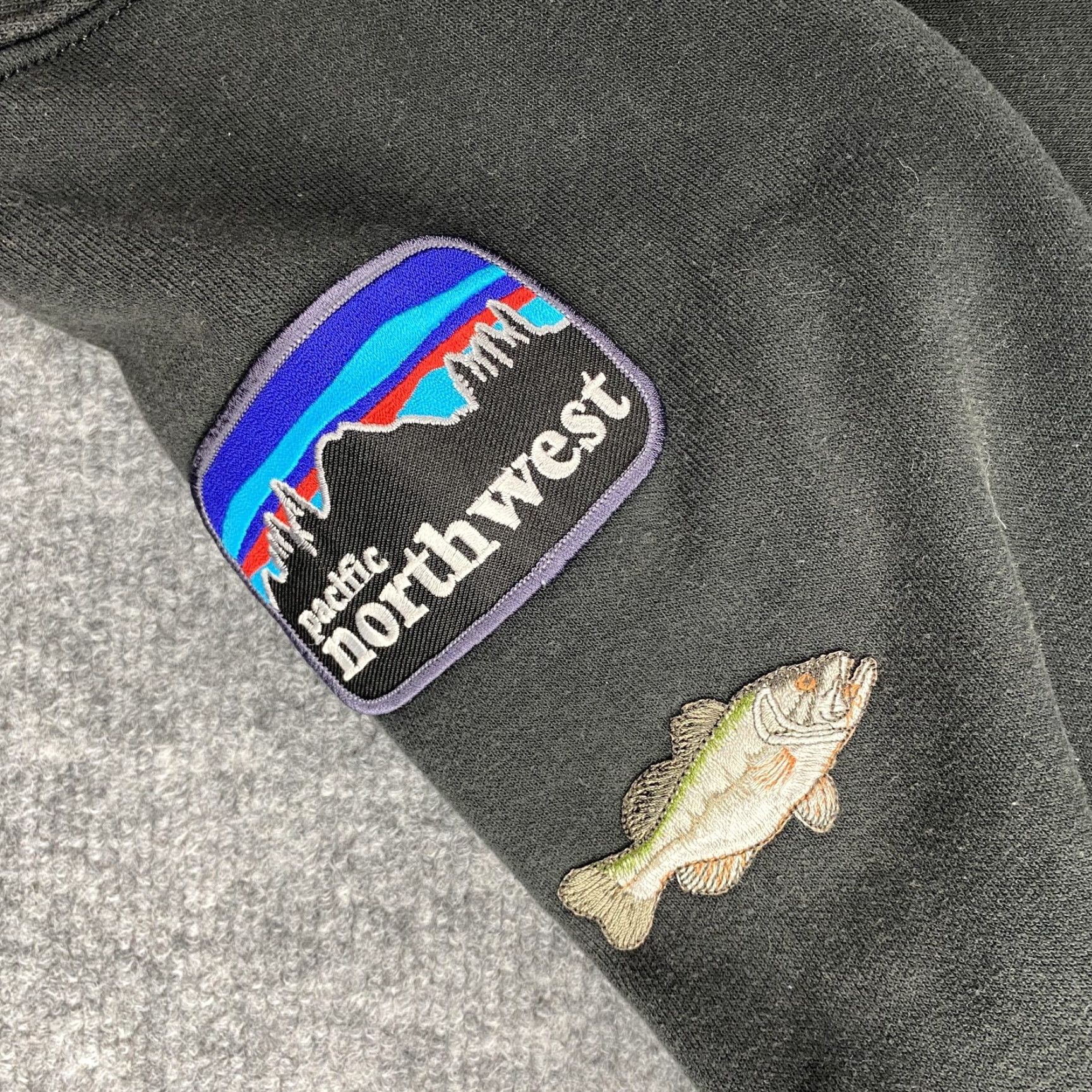 Carhartt Carhartt Hoodie Mens Small K121 Pacific Northwest Patch Fish Embroidered Size US S / EU 44-46 / 1 - 3 Thumbnail