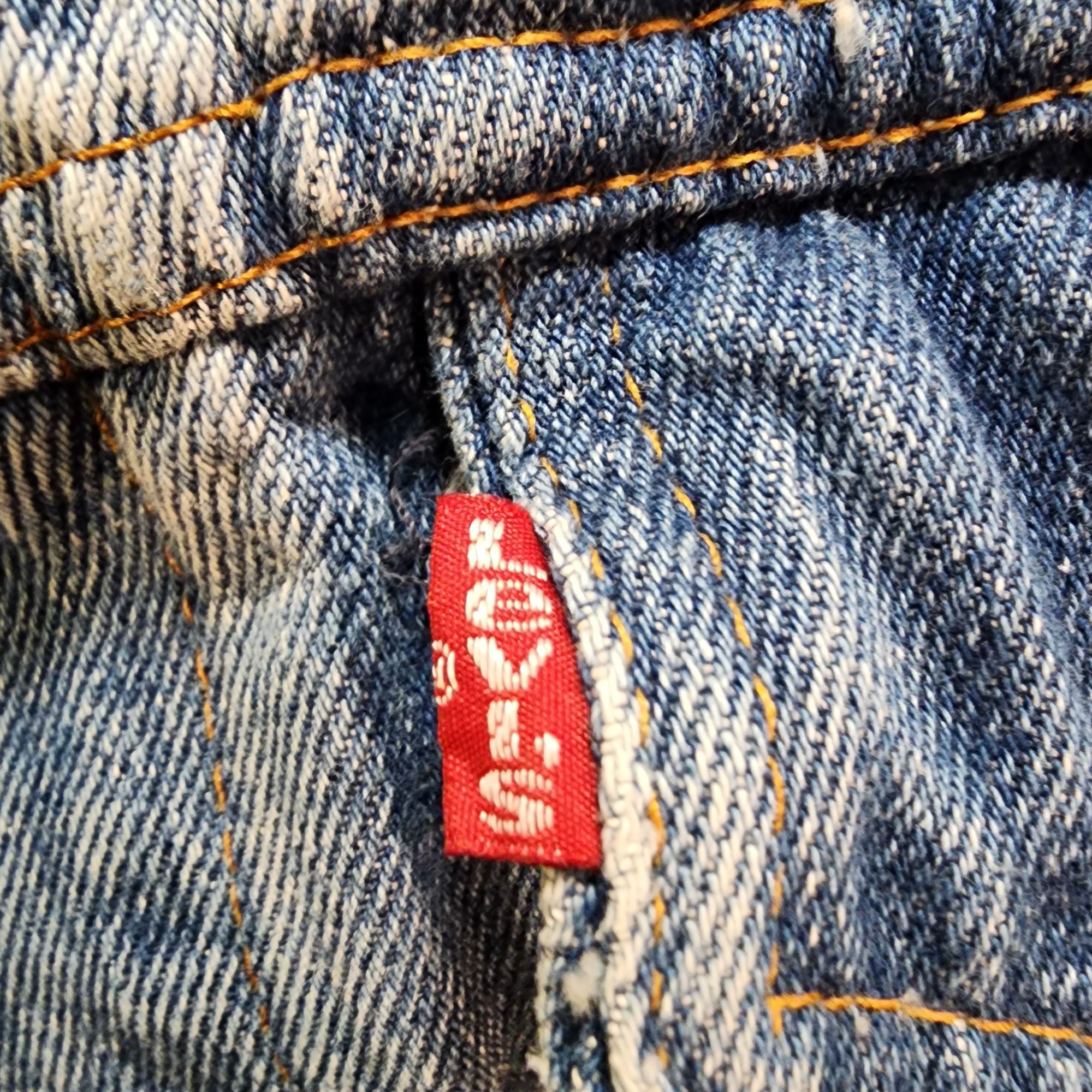 Levi's Levis Trucker Denim Jean Jacket Med wash Mens Size 40 Size US M / EU 48-50 / 2 - 4 Thumbnail