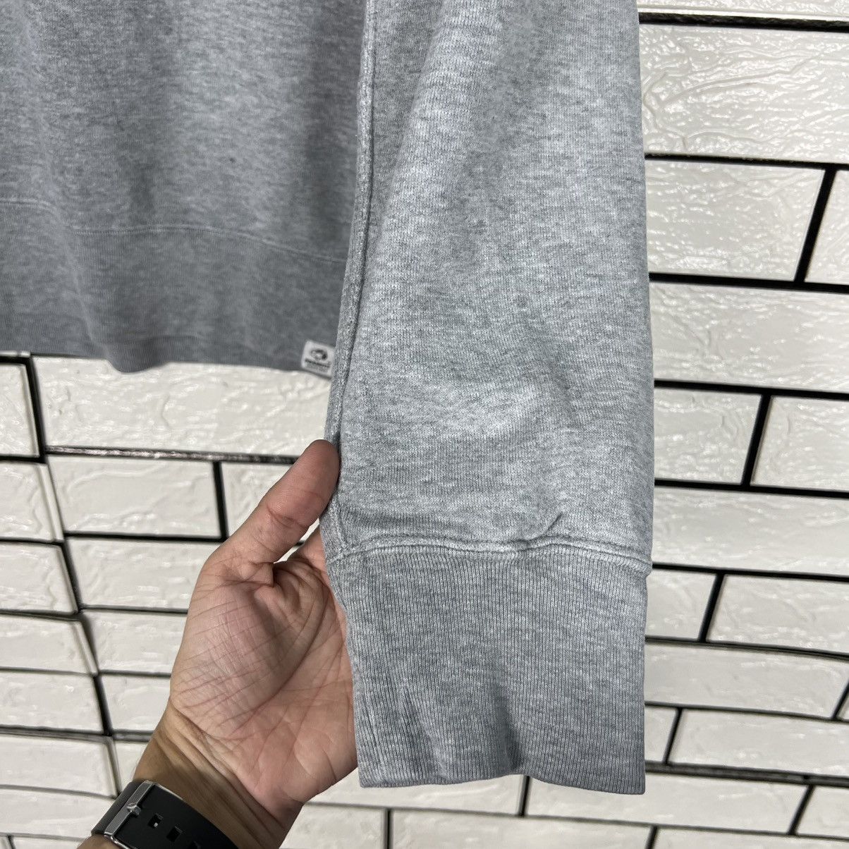 Peanuts UNIQLO X PEANUTS Big Logo Crewneck Sweatshirt #4169-C191 Size US XL / EU 56 / 4 - 11 Thumbnail