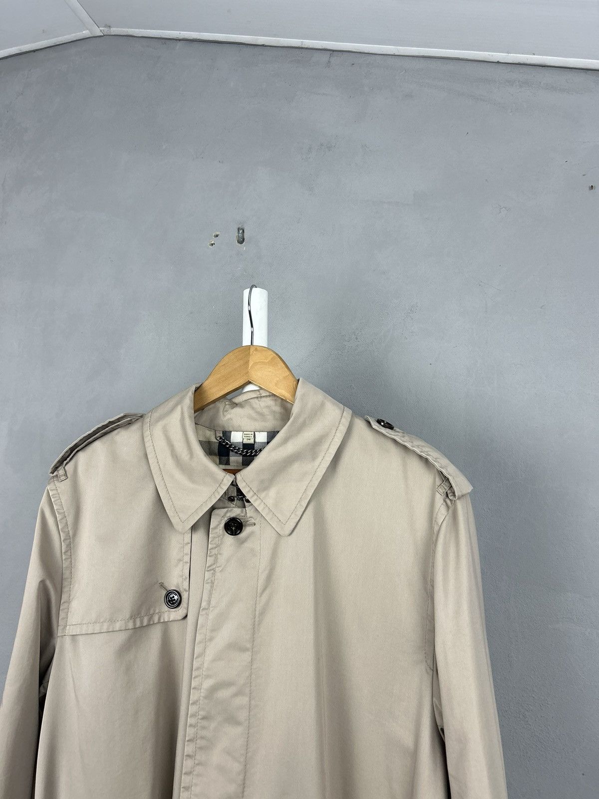 Burberry Burberry Novacheck Trench Coat Jacket size-54 Size US L / EU 52-54 / 3 - 3 Thumbnail