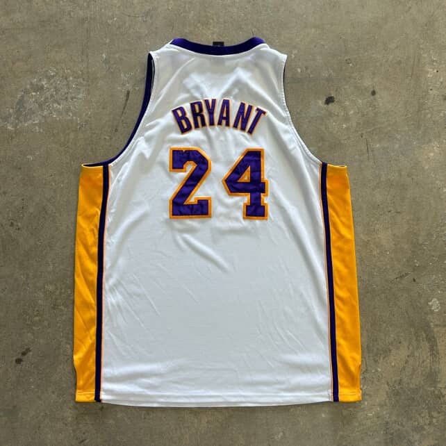 Vintage Vintage Kobe Bryant Jersey Size XL Size US XL / EU 56 / 4 - 2 Thumbnail