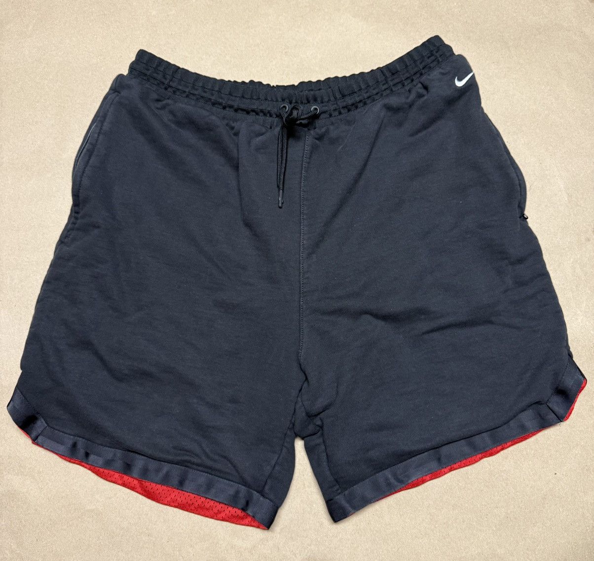 Nike Nike DriFit Reversible Basketball Shorts Black size XL Rare! Size US 38 / EU 54 - 1 Thumbnail
