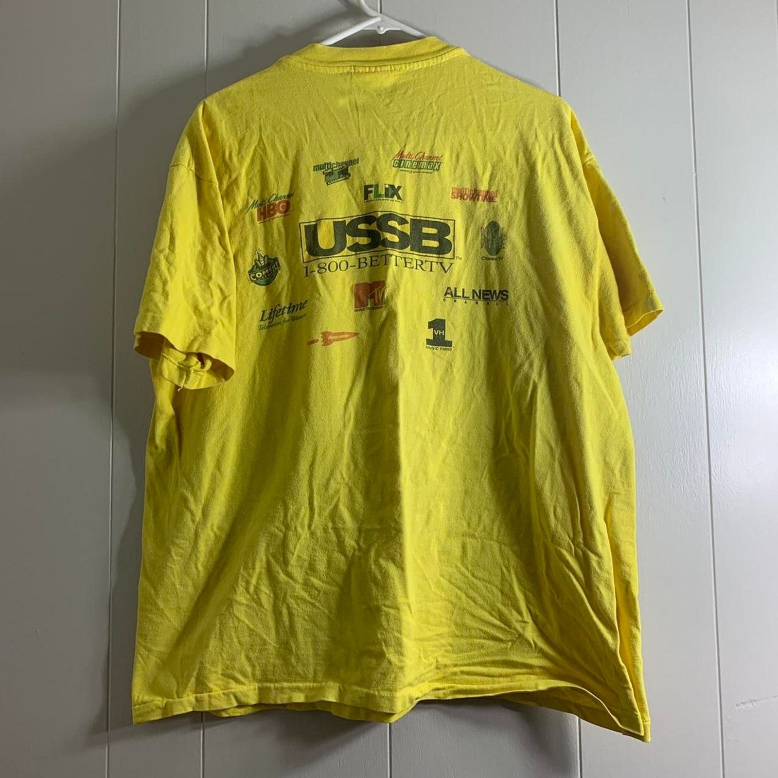 Hanes vintage 2000s VH1 NICKELODEON COMEDY CENTRAL MTV tee shirt Size US XL / EU 56 / 4 - 6 Thumbnail