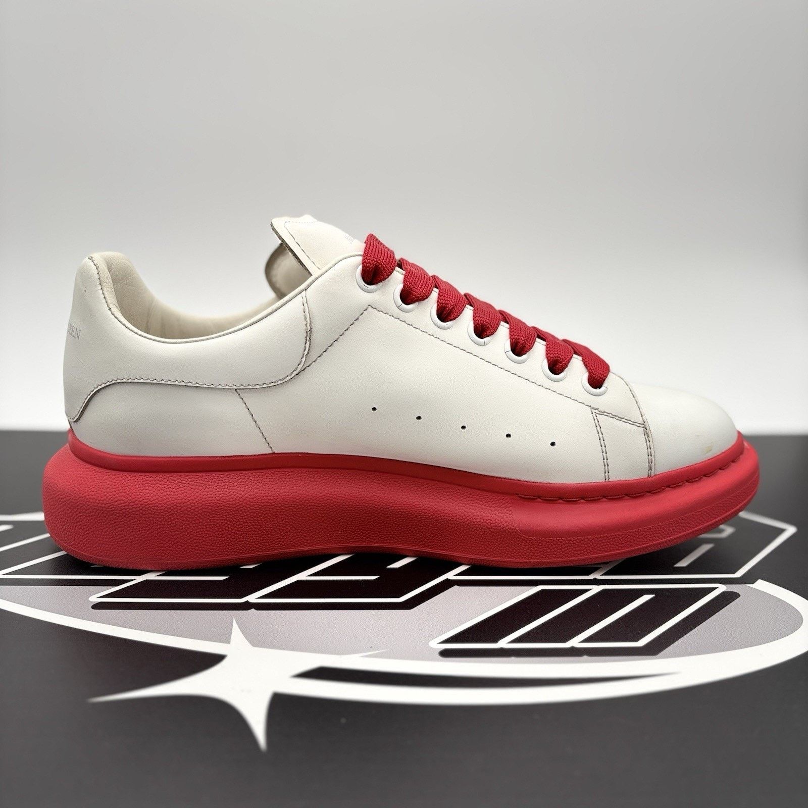Alexander McQueen Alexander McQueen Oversized ' White Red Sole ' | GREAT COND! Size US 12 / EU 45 - 13 Thumbnail