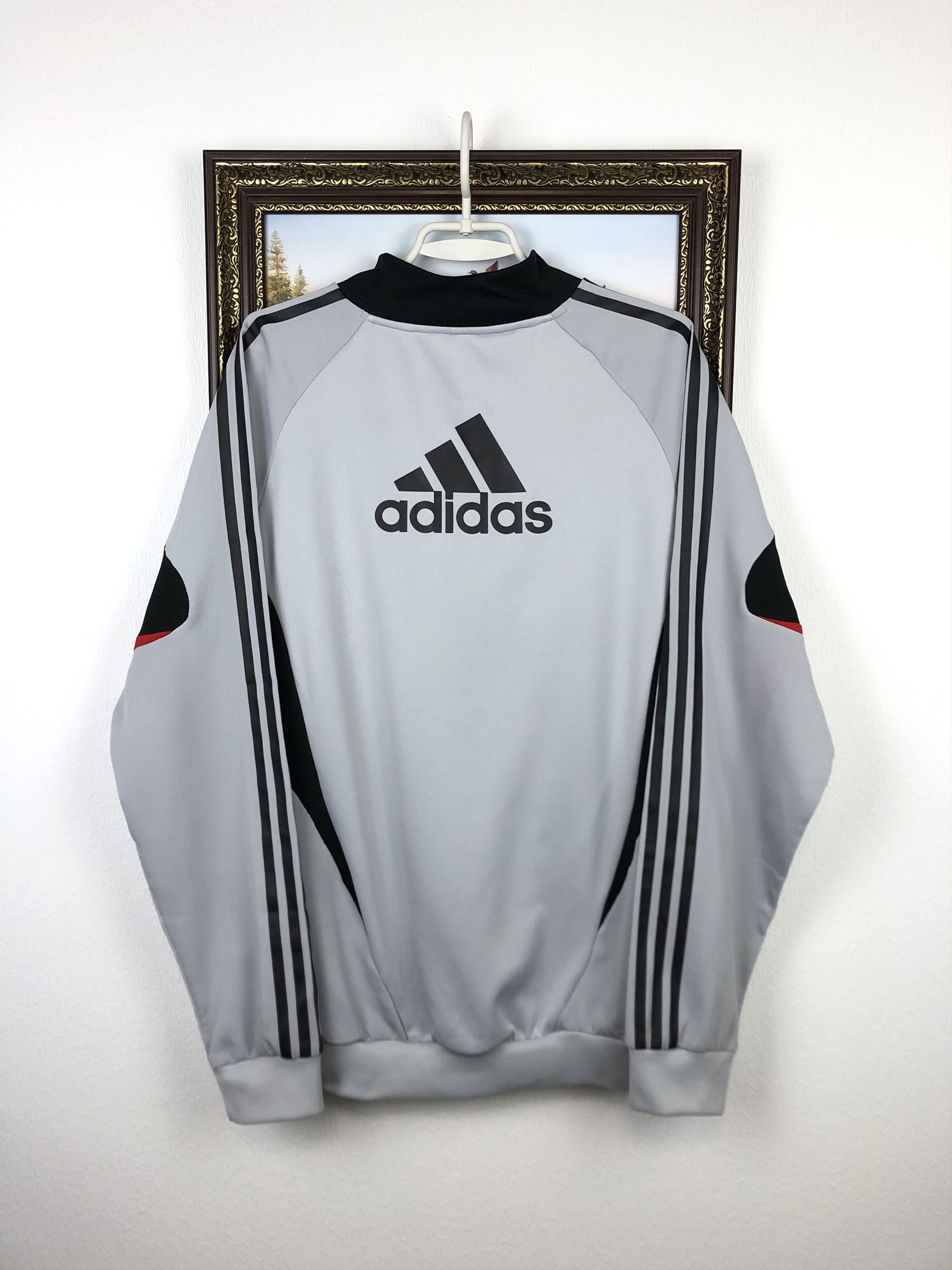 Adidas Vintage Adidas Liverpool Football Sweatshirt Soccer Track Size US L / EU 52-54 / 3 - 8 Thumbnail