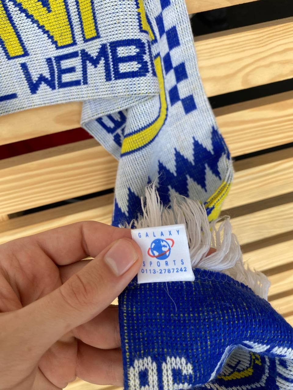 Vintage Vintage Leeds United Scarf 1996 Coca-Cola Cup Final Wembley Size ONE SIZE - 6 Thumbnail