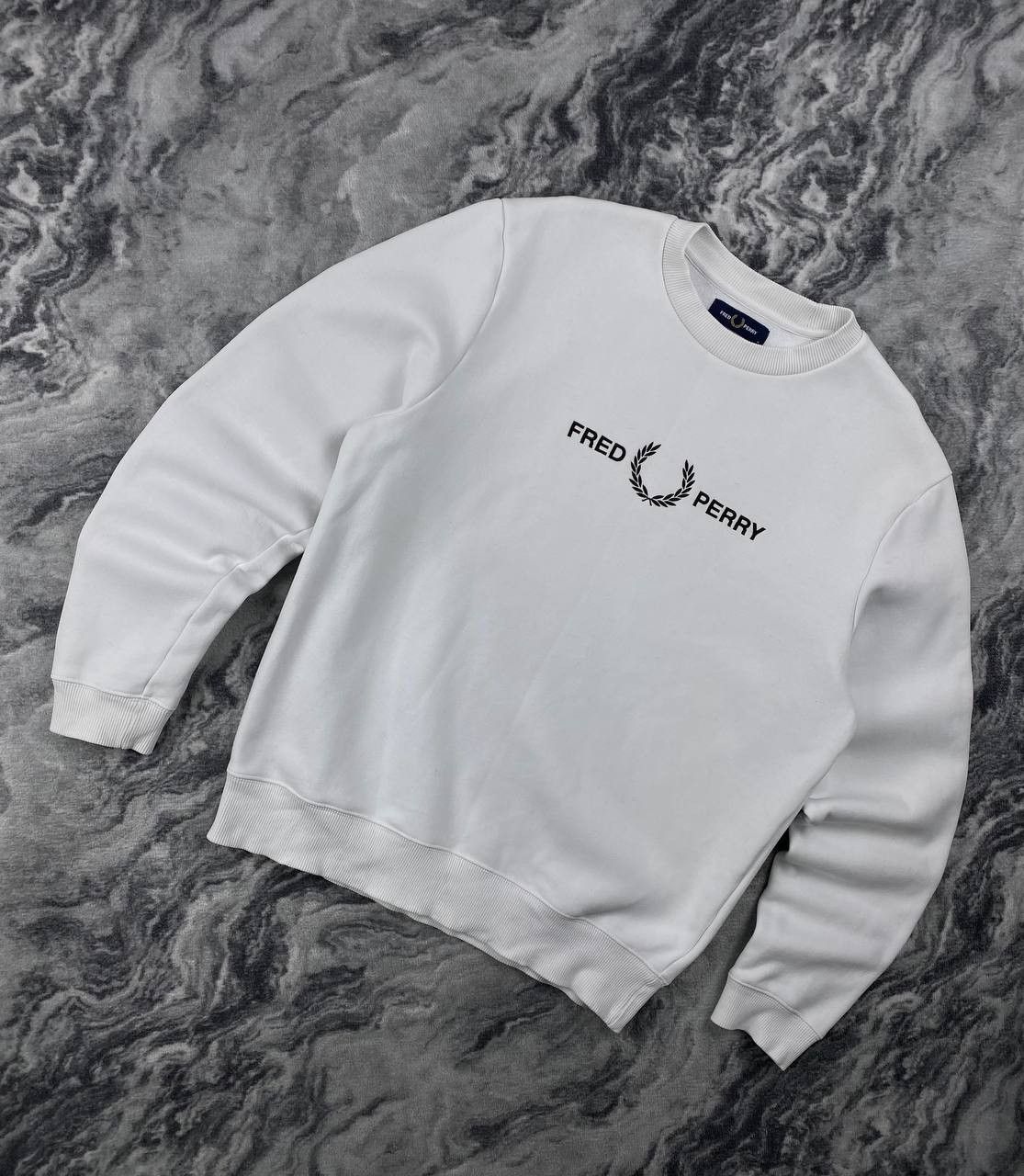 Fred Perry Fred Perry Big Logo Sweatshirt Men Size M White Size US M / EU 48-50 / 2 - 1 Thumbnail